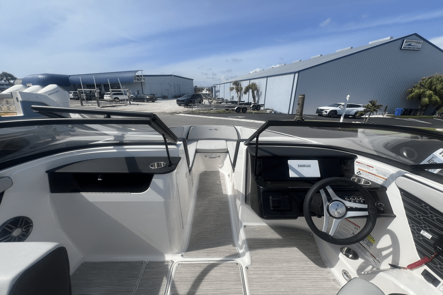 2025 Sea Ray SPX 190 Outboard Image Thumbnail #15