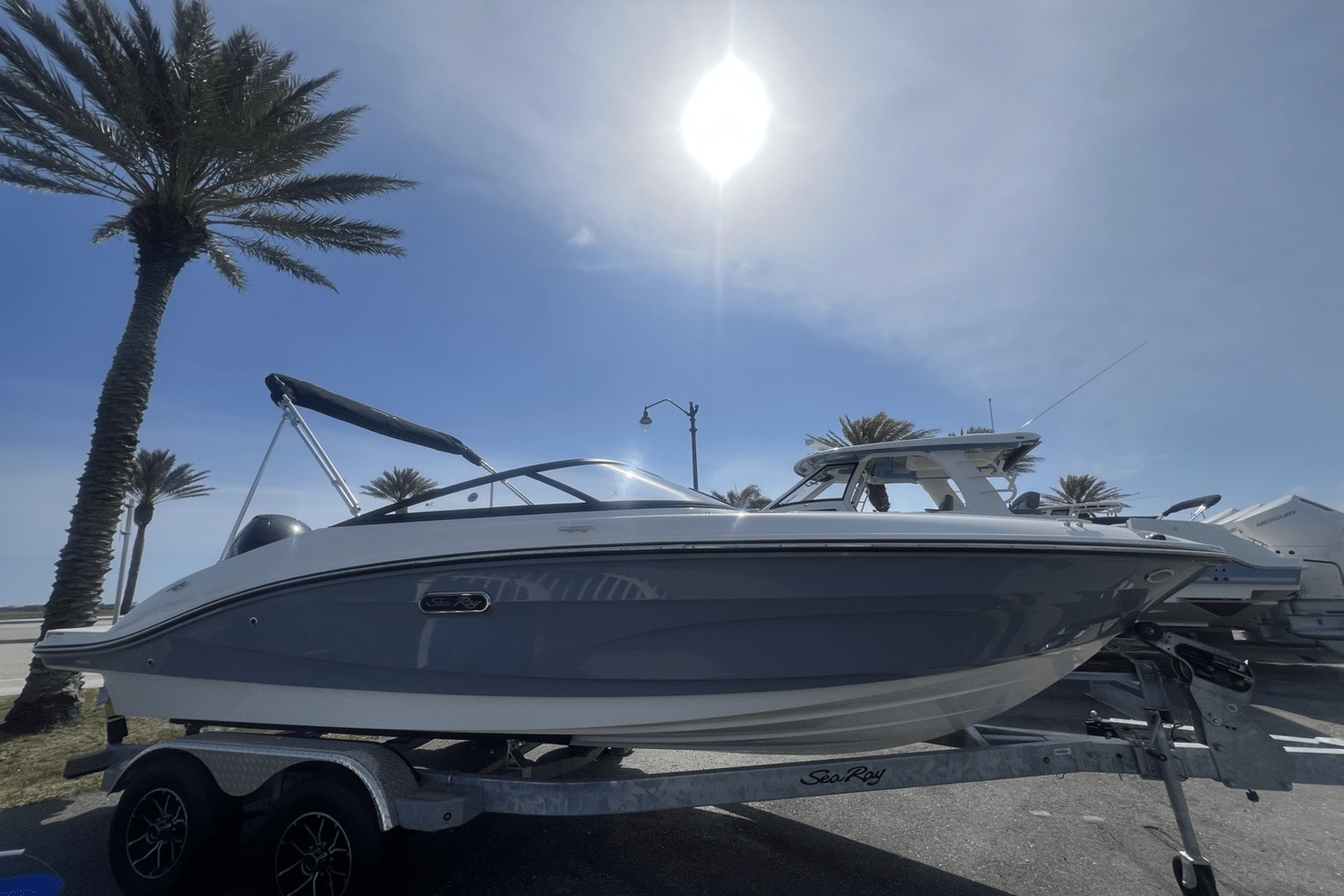 2025 Sea Ray SPX 190 Outboard Image Thumbnail #5