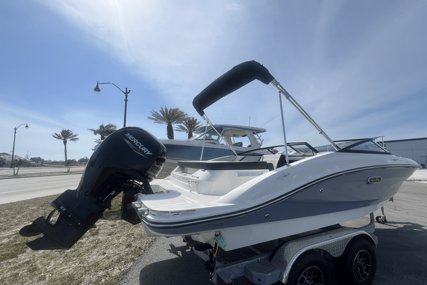 2025 Sea Ray SPX 190 Outboard Image Thumbnail #6