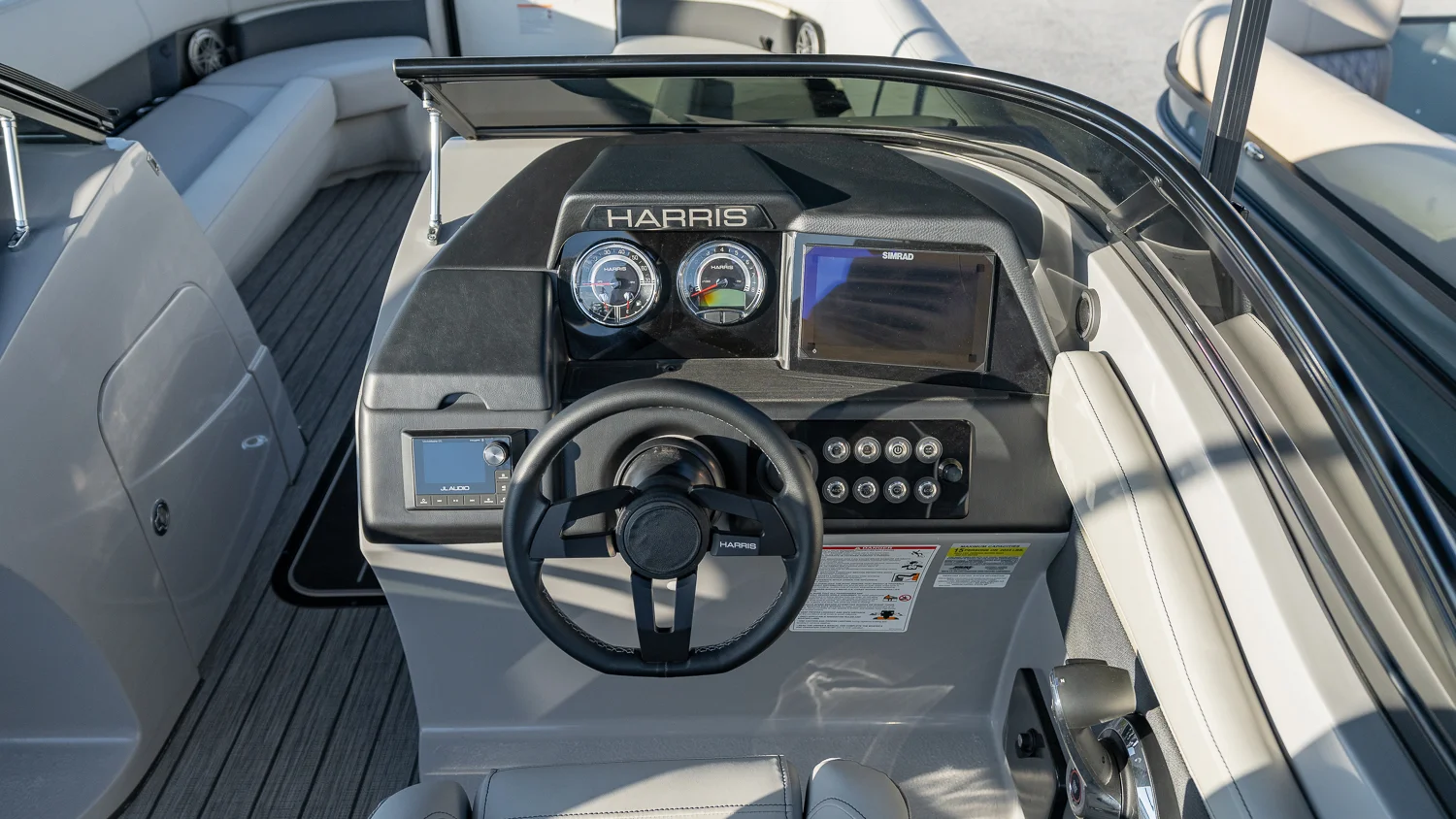 2025 Harris 250 Solstice DC Image Thumbnail #11