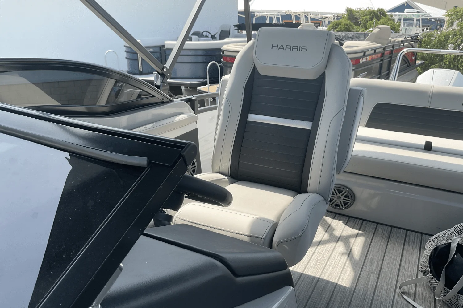 2025 Harris 250 Solstice DC Image Thumbnail #9