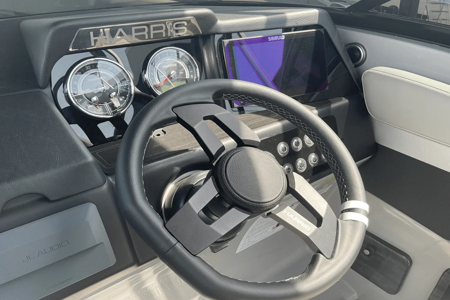 2025 Harris 250 Solstice DC Image Thumbnail #10