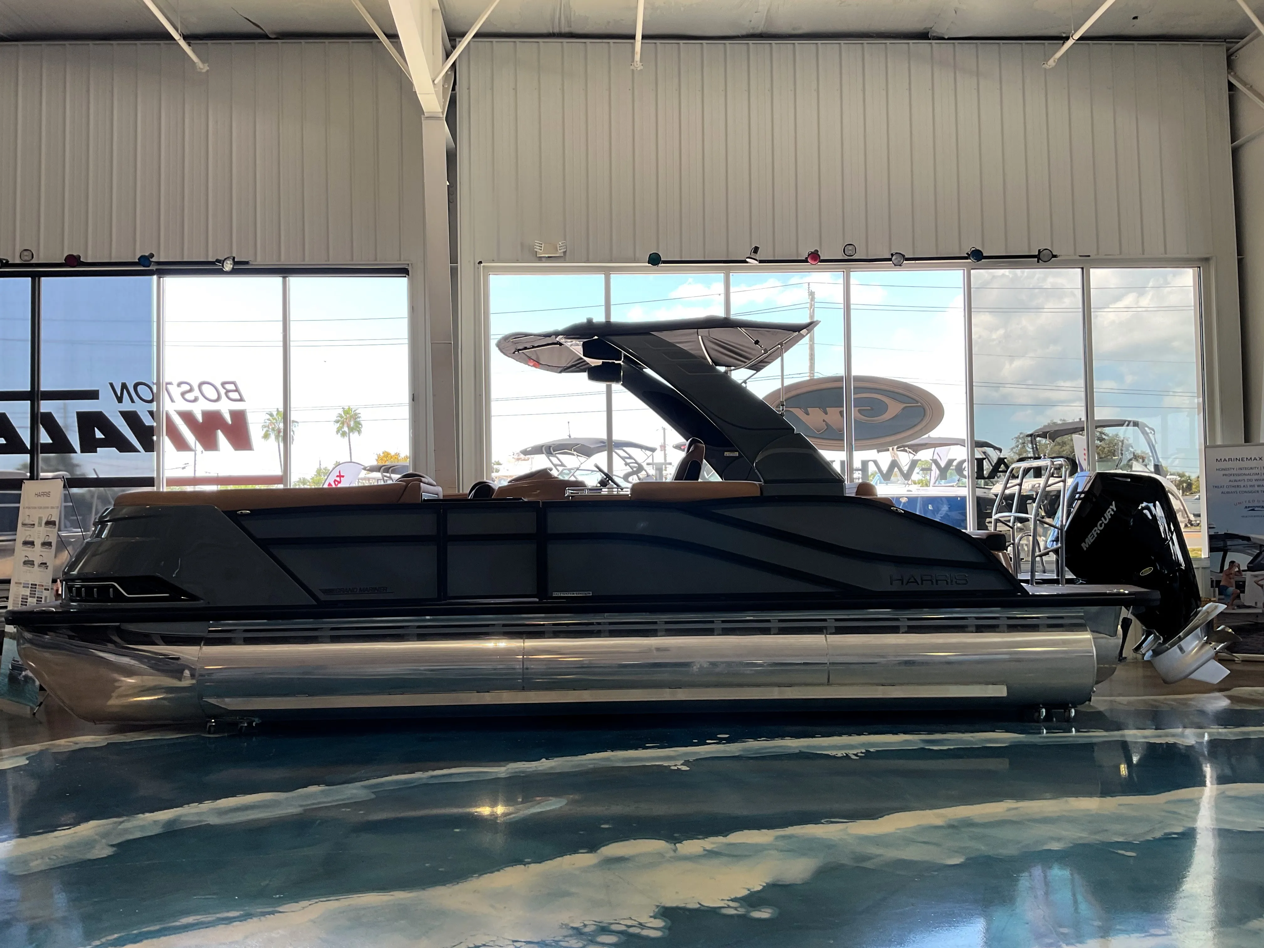 2025 Harris Grand Mariner 250 Image Thumbnail #2