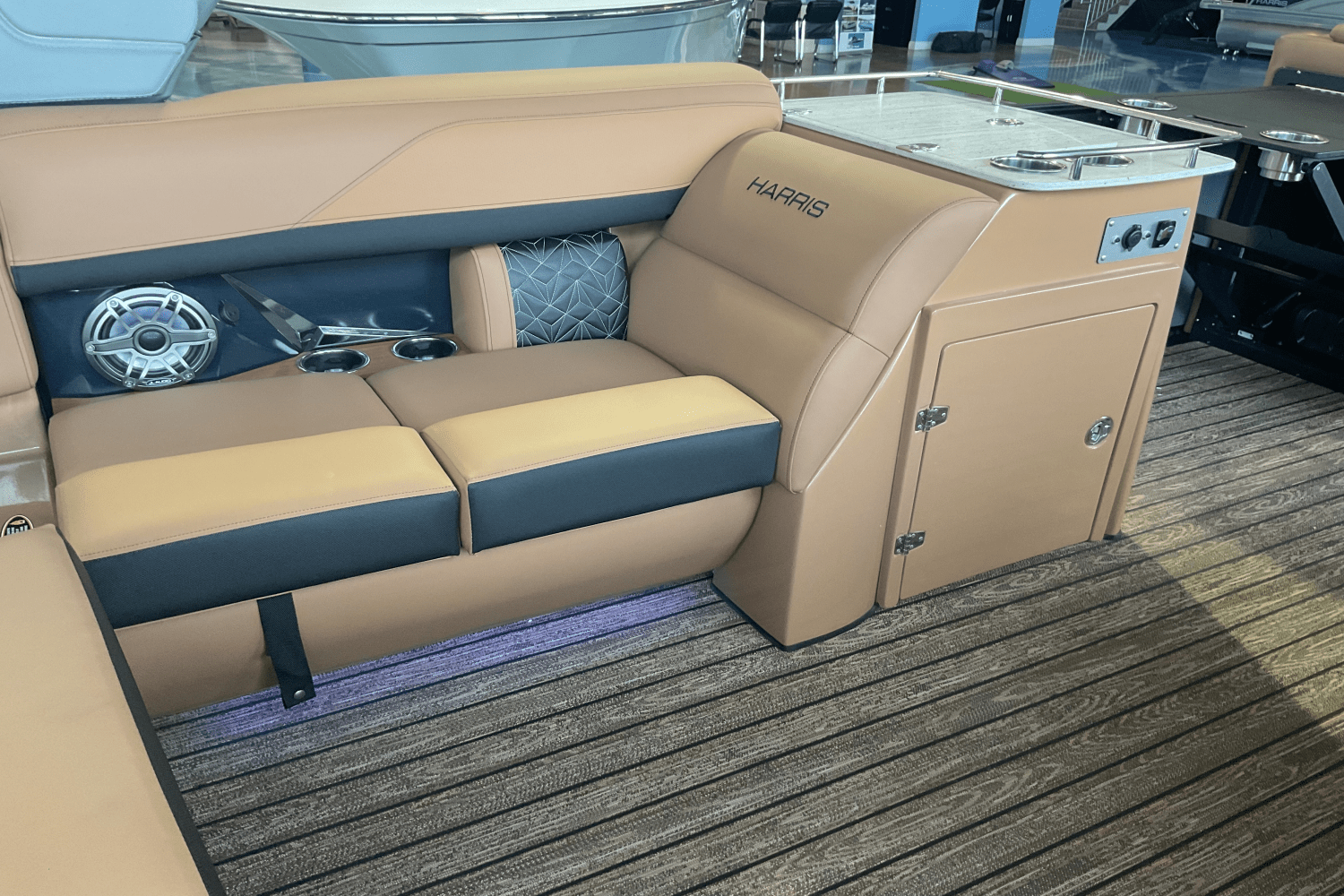 2025 Harris Grand Mariner 250 Image Thumbnail #11