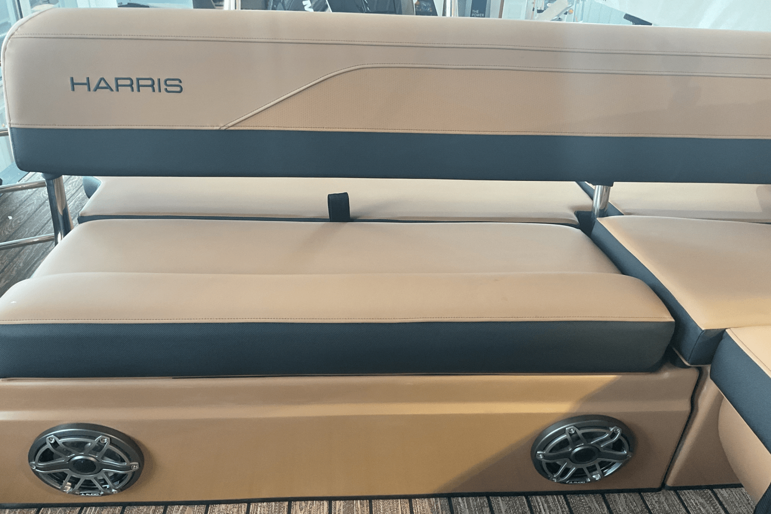 2025 Harris Grand Mariner 250 Image Thumbnail #8