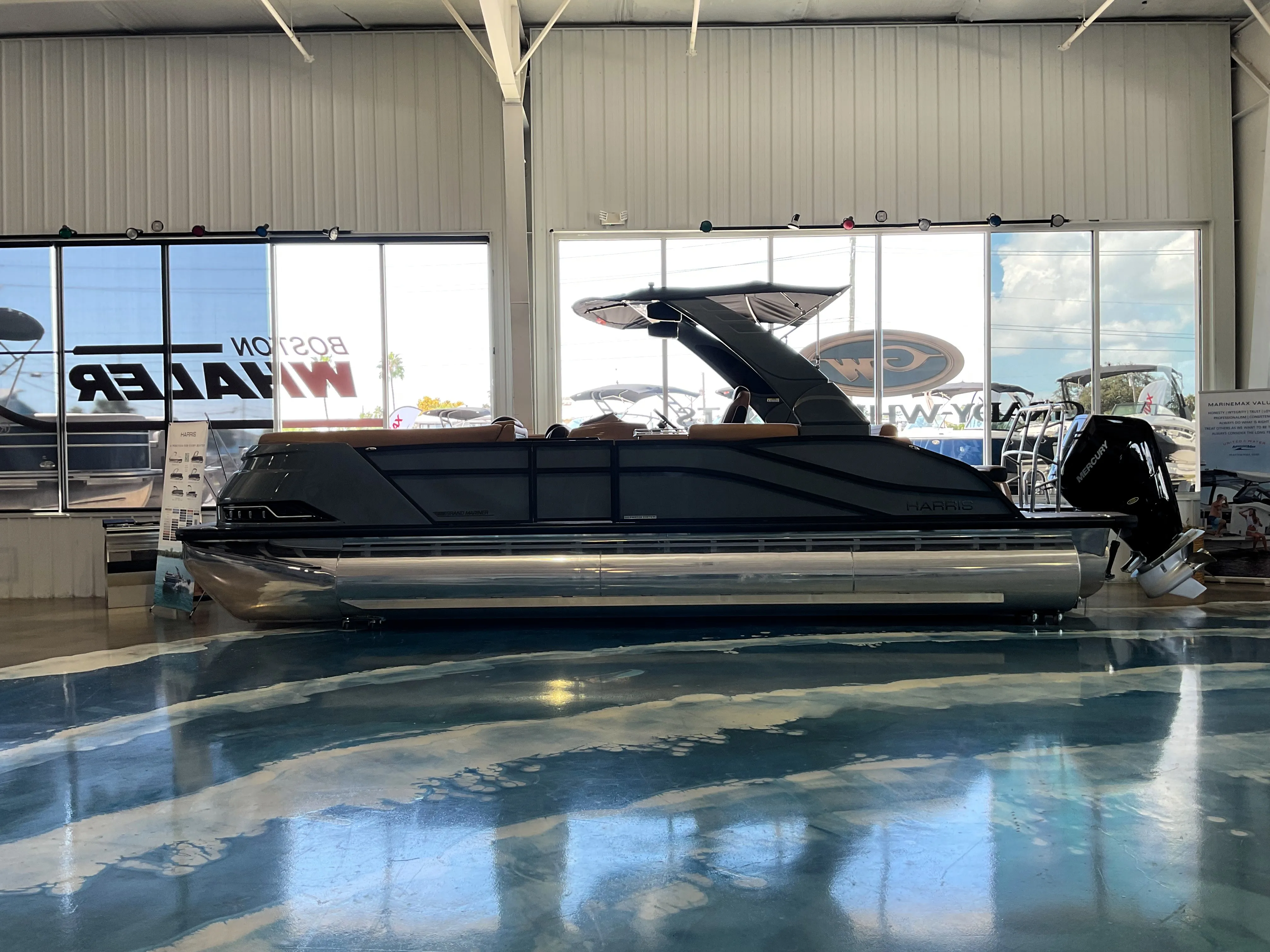 2025 Harris Grand Mariner 250 Image Thumbnail #1