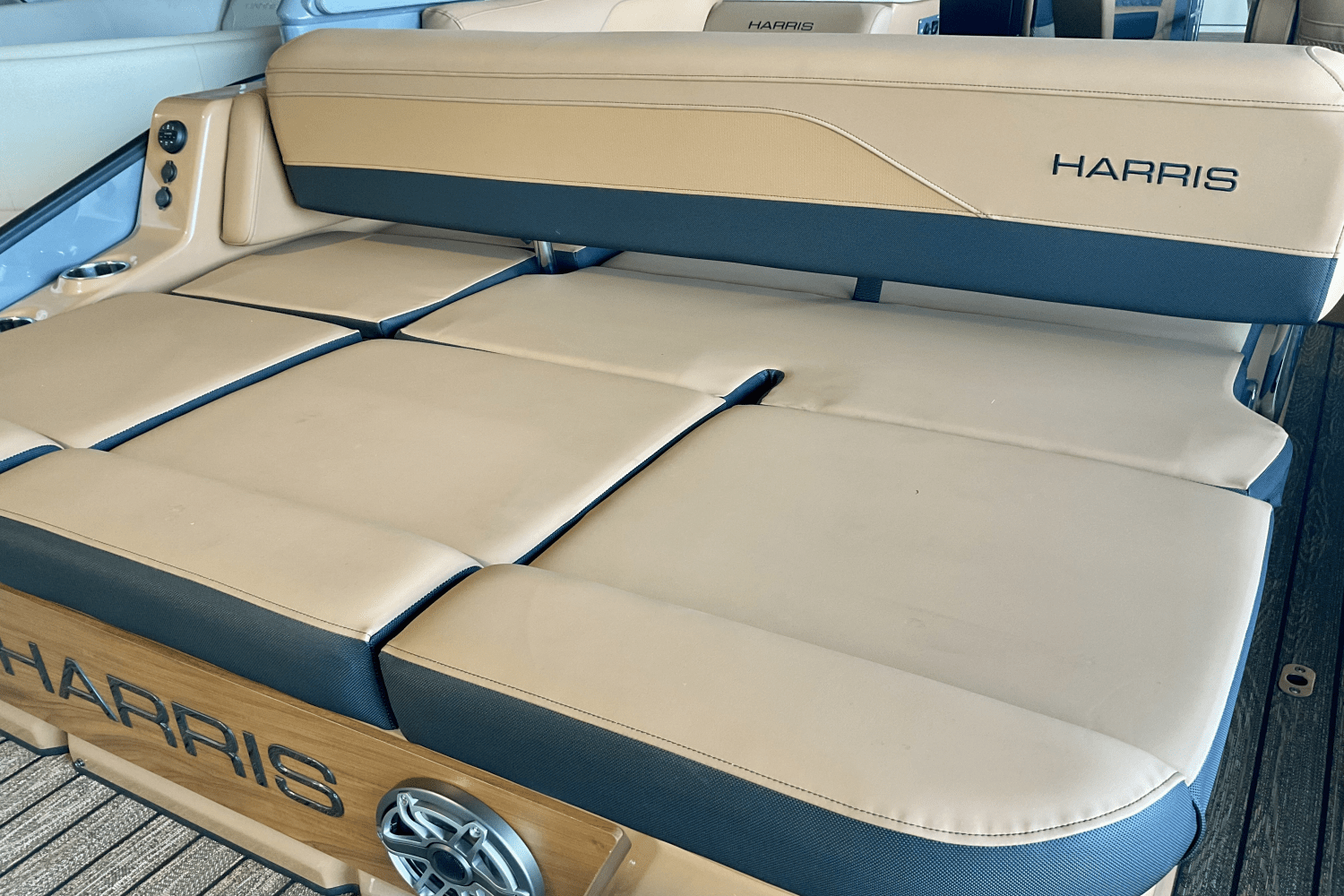2025 Harris Grand Mariner 250 Image Thumbnail #24