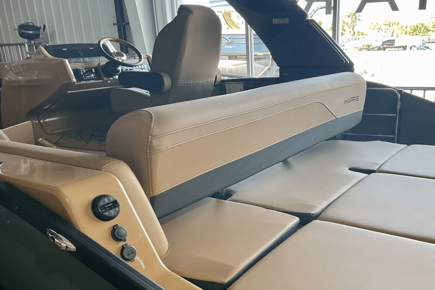 2025 Harris Grand Mariner 250 Image Thumbnail #25