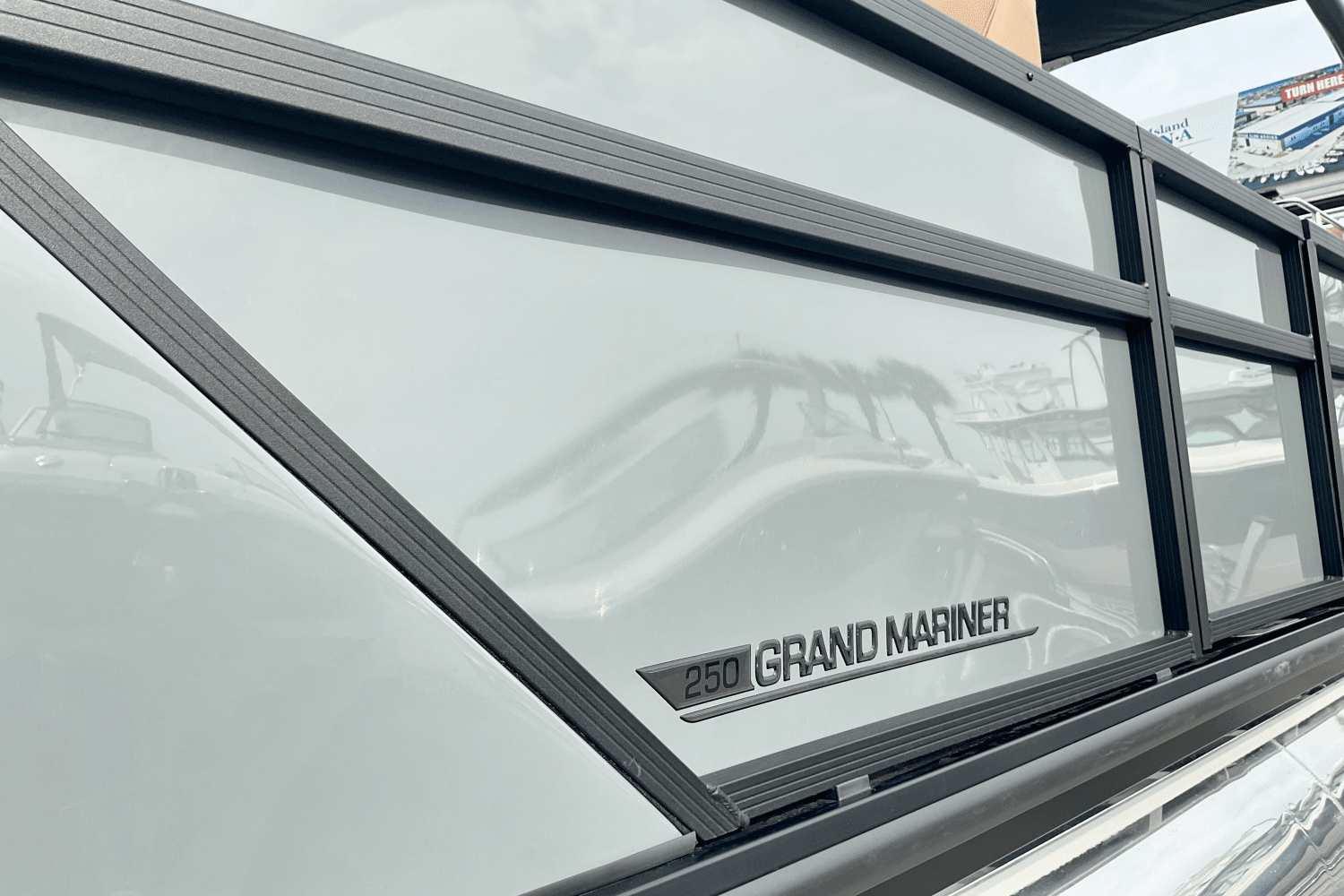 2025 Harris Grand Mariner 250 Image Thumbnail #3
