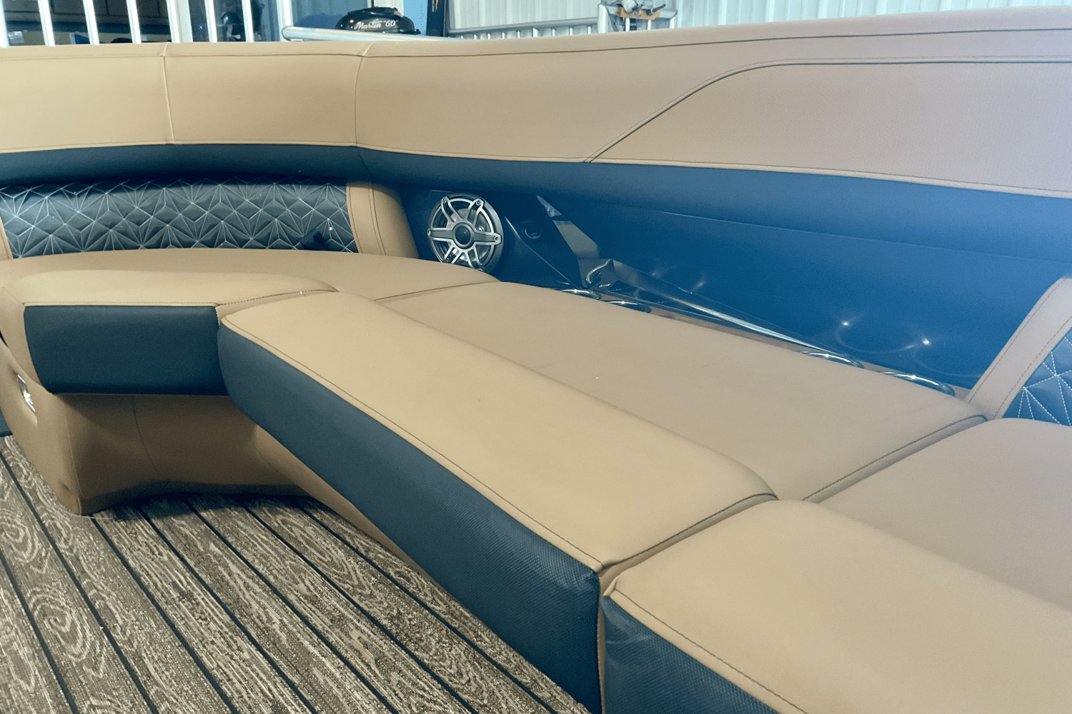 2025 Harris Grand Mariner 250 Image Thumbnail #15
