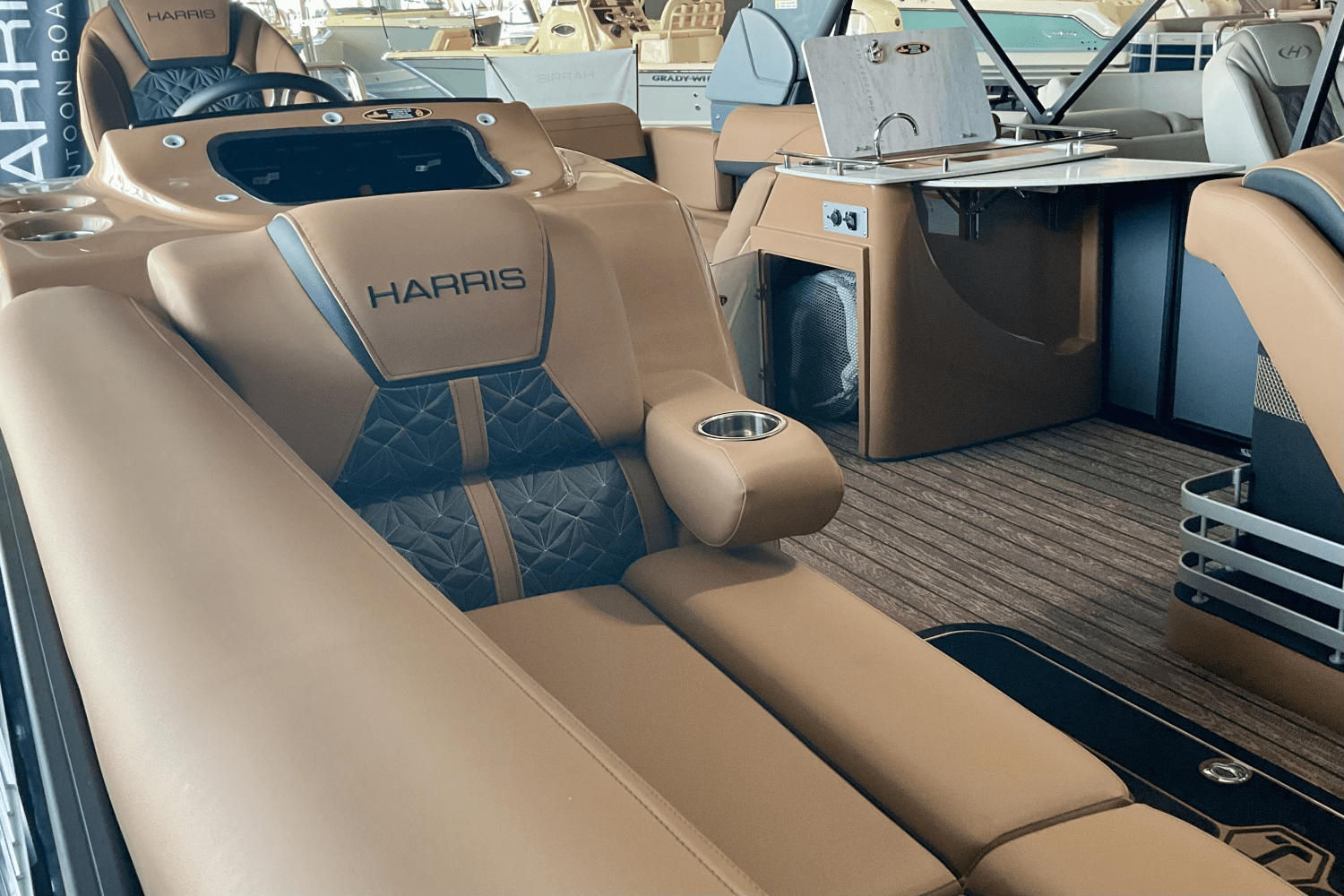 2025 Harris Grand Mariner 250 Image Thumbnail #12