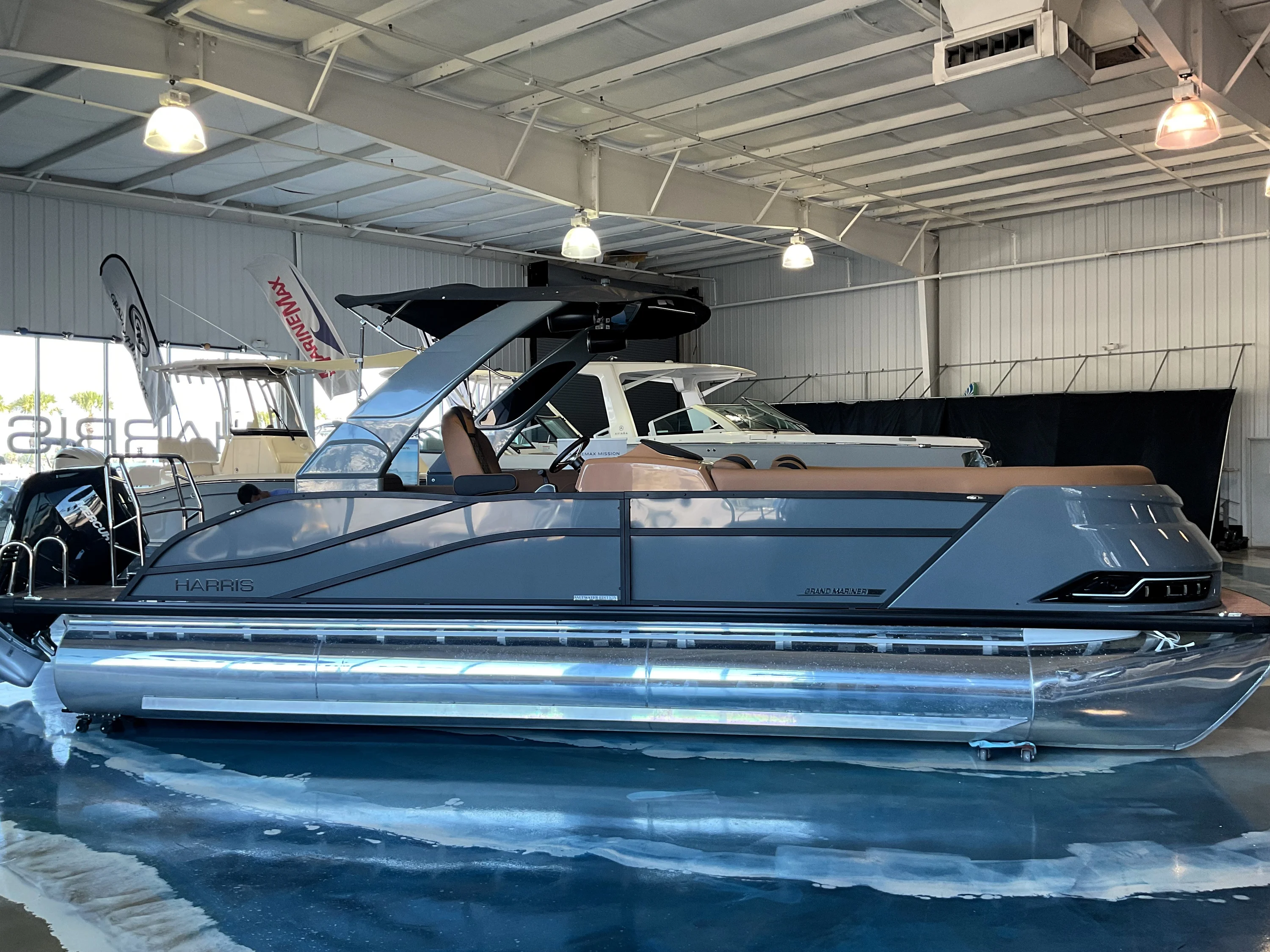 2025 Harris Grand Mariner 250 Image Thumbnail #2