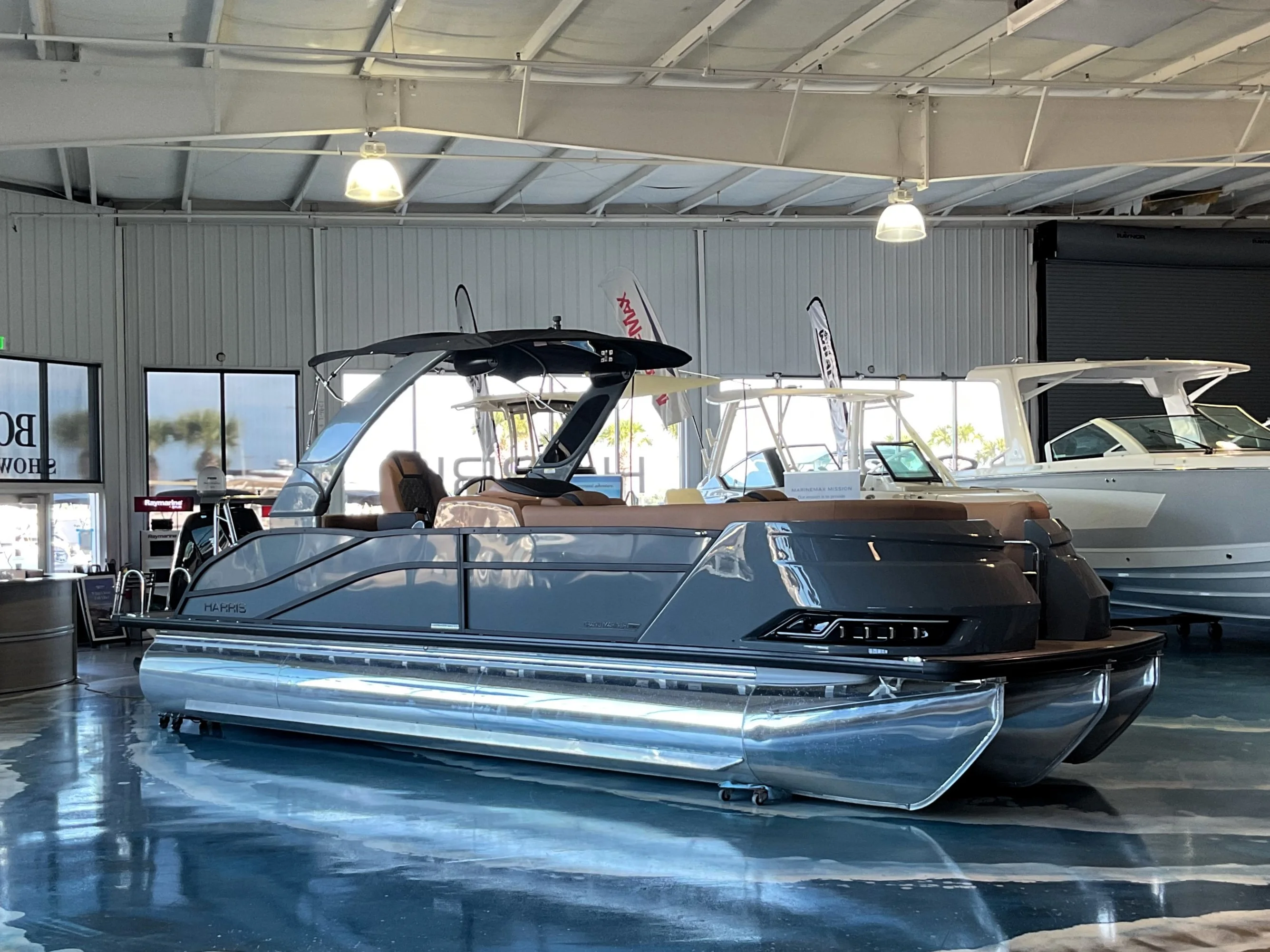 2025 Harris Grand Mariner 250 Image Thumbnail #3