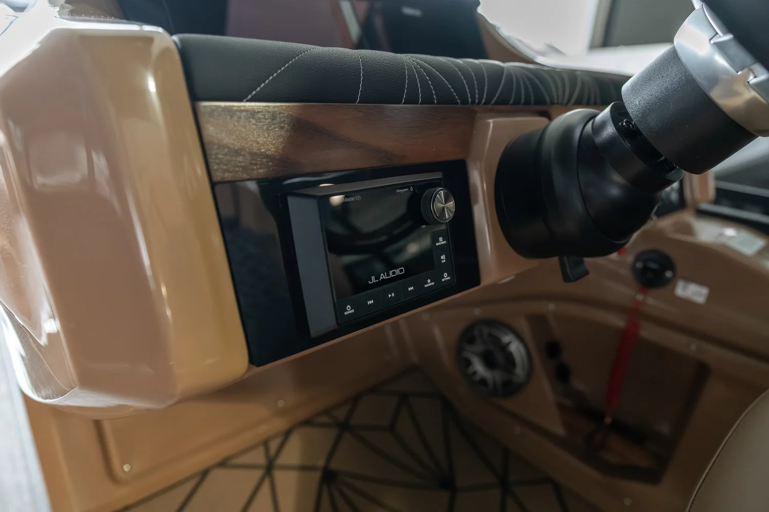 2025 Harris Grand Mariner 250 Image Thumbnail #26