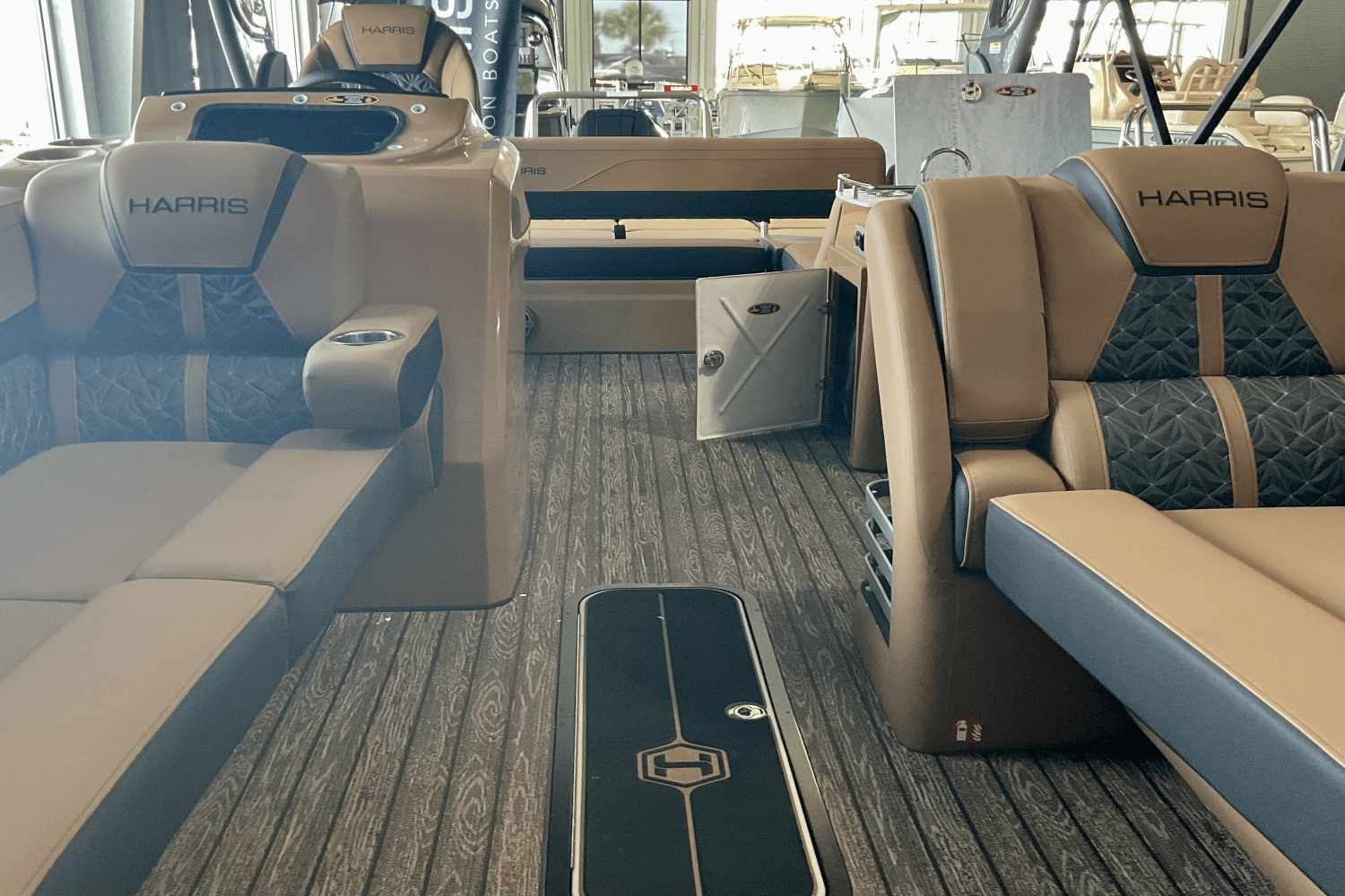 2025 Harris Grand Mariner 250 Image Thumbnail #11