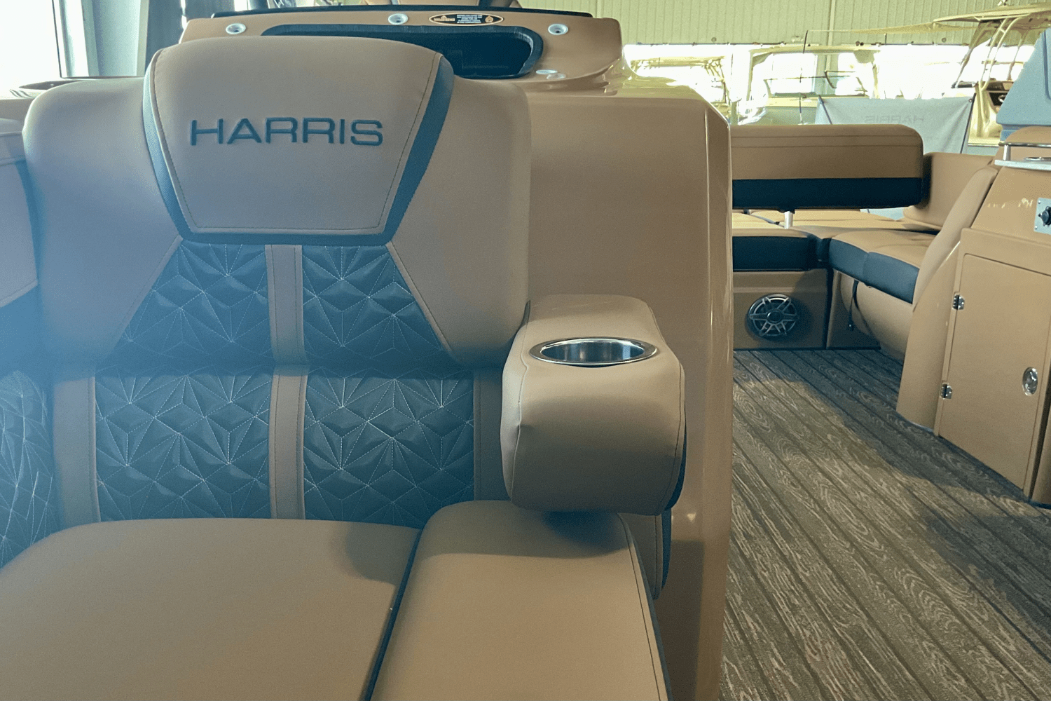 2025 Harris Grand Mariner 250 Image Thumbnail #14
