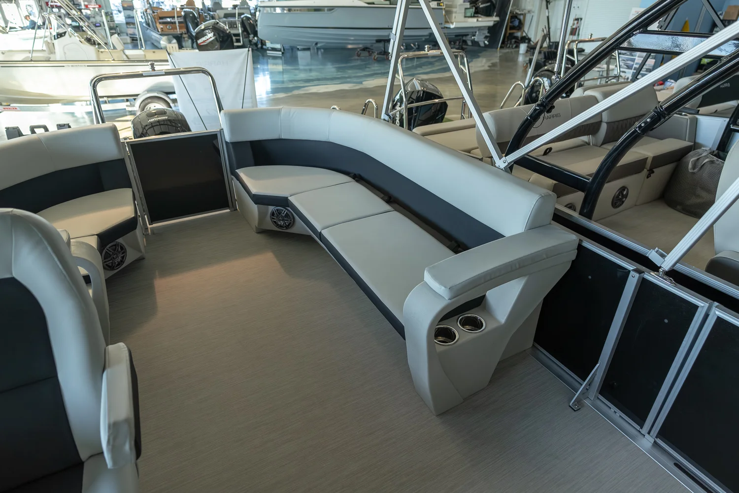 2025 Harris Breeze 230 Image Thumbnail #18