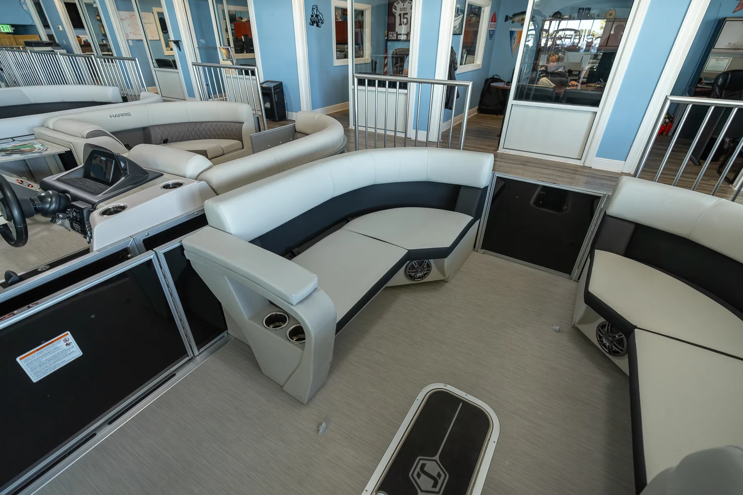 2025 Harris Breeze 230 Image Thumbnail #3