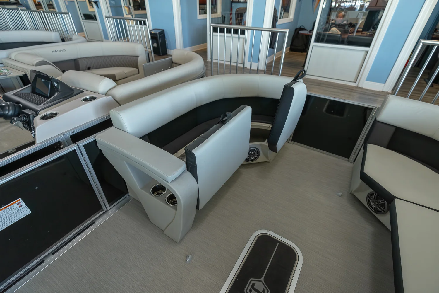 2025 Harris Breeze 230 Image Thumbnail #4