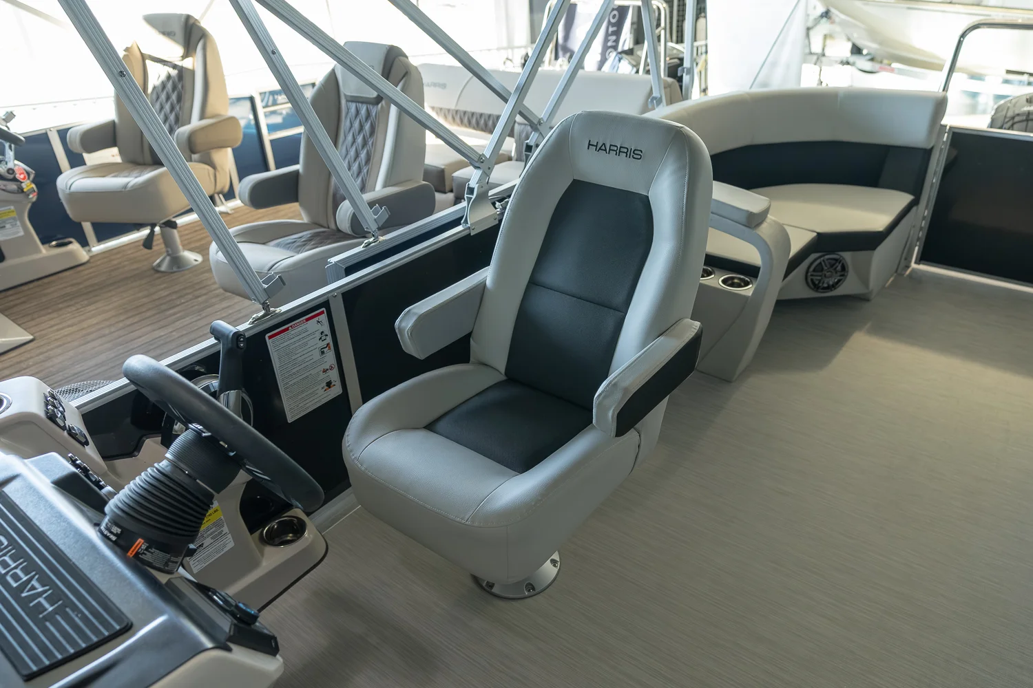 2025 Harris Breeze 230 Image Thumbnail #9