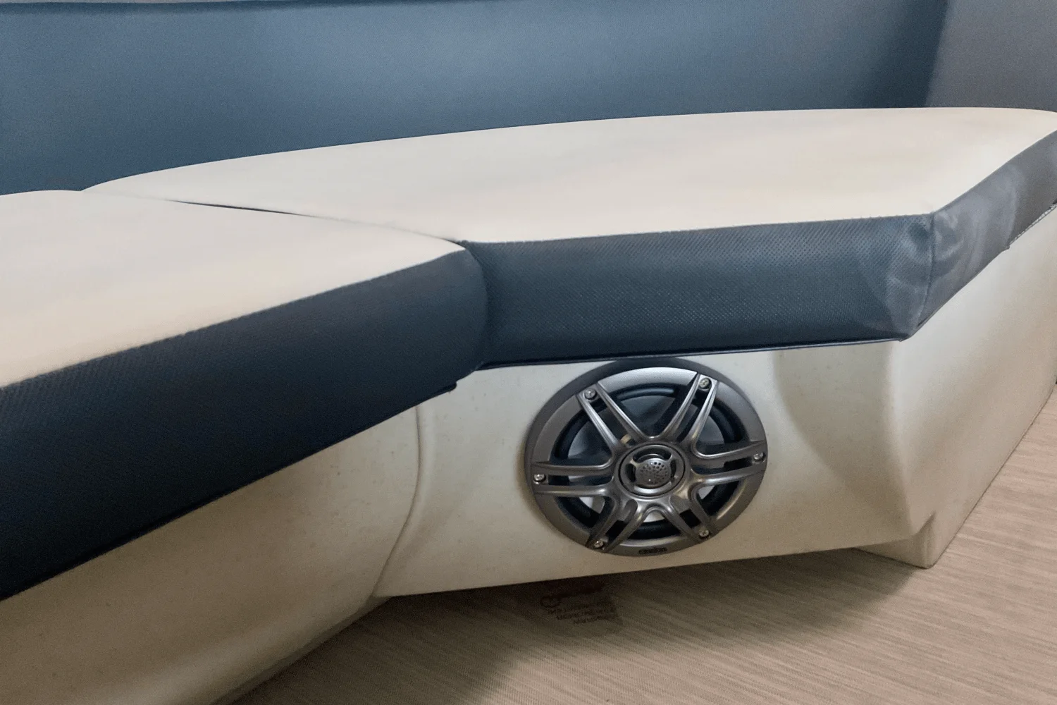 2025 Harris Breeze 230 Image Thumbnail #15