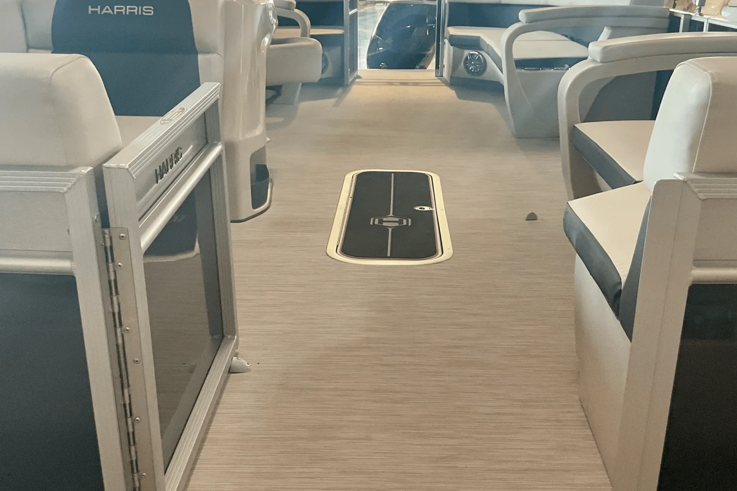 2025 Harris Breeze 230 Image Thumbnail #5