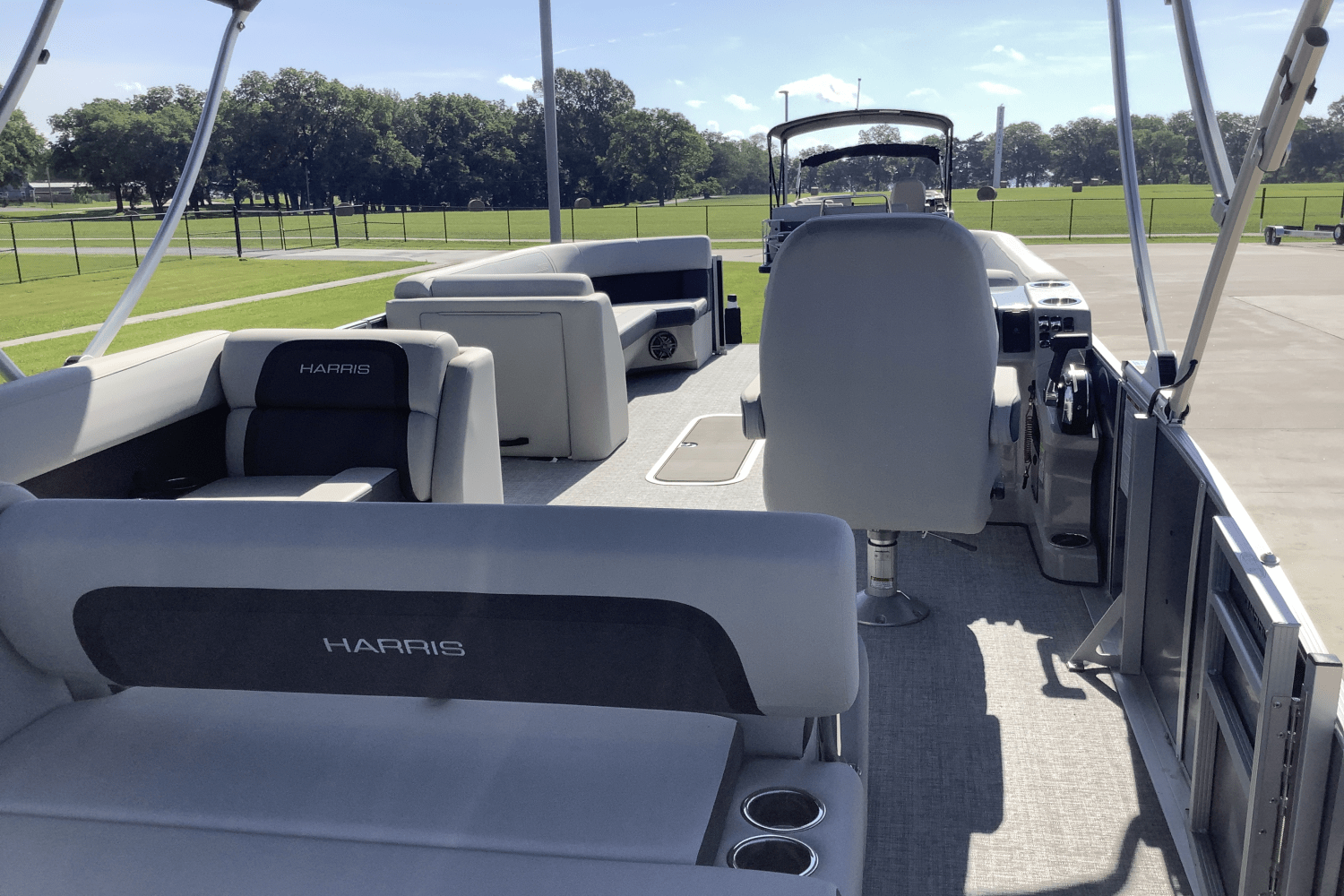 2025 Harris 250 Cruiser Image Thumbnail #9