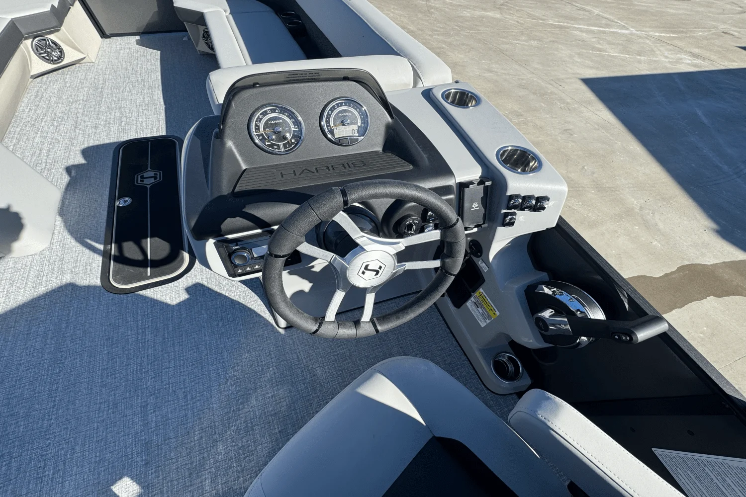 2025 Harris 250 Cruiser Image Thumbnail #5