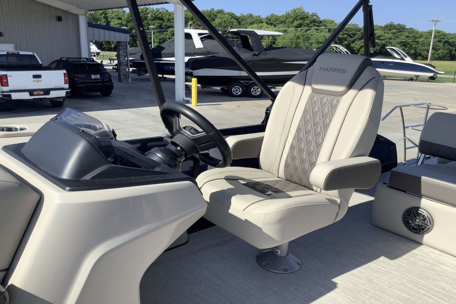 2025 Harris Sunliner 250 Image Thumbnail #25