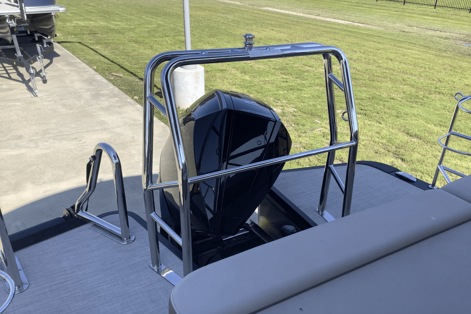 2025 Harris Sunliner 250 Image Thumbnail #7