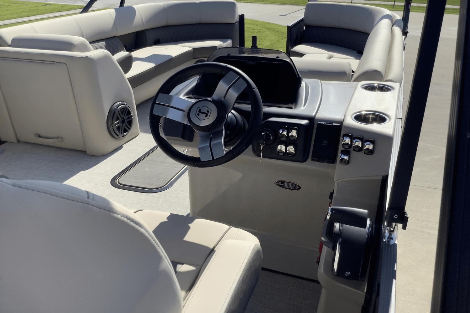 2025 Harris Sunliner 250 Image Thumbnail #27