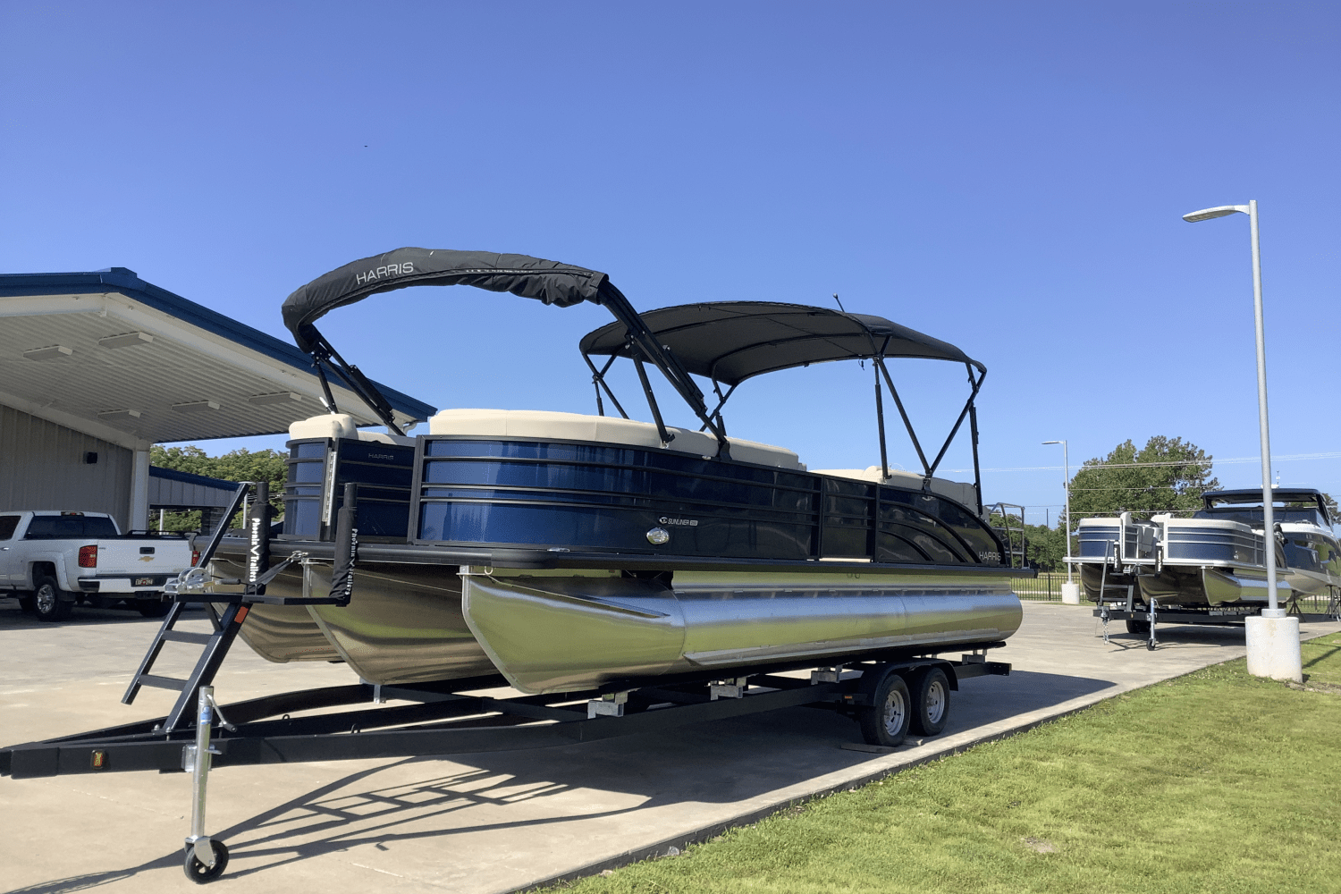 2025 Harris Sunliner 250 Image Thumbnail #2