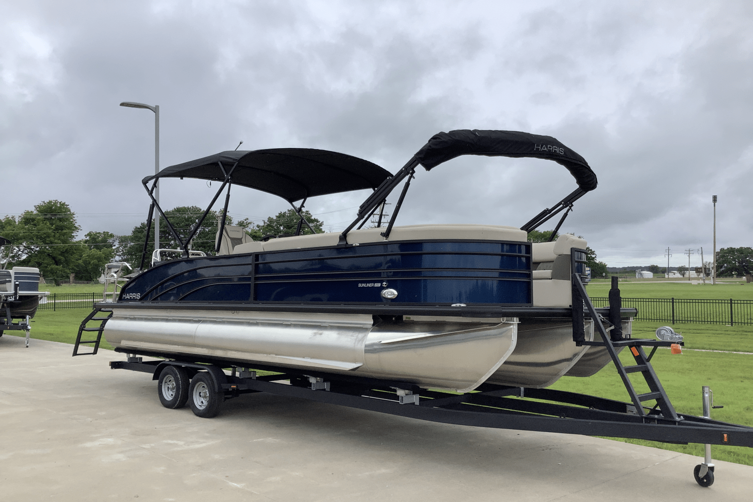 2025 Harris Sunliner 250 Image Thumbnail #0