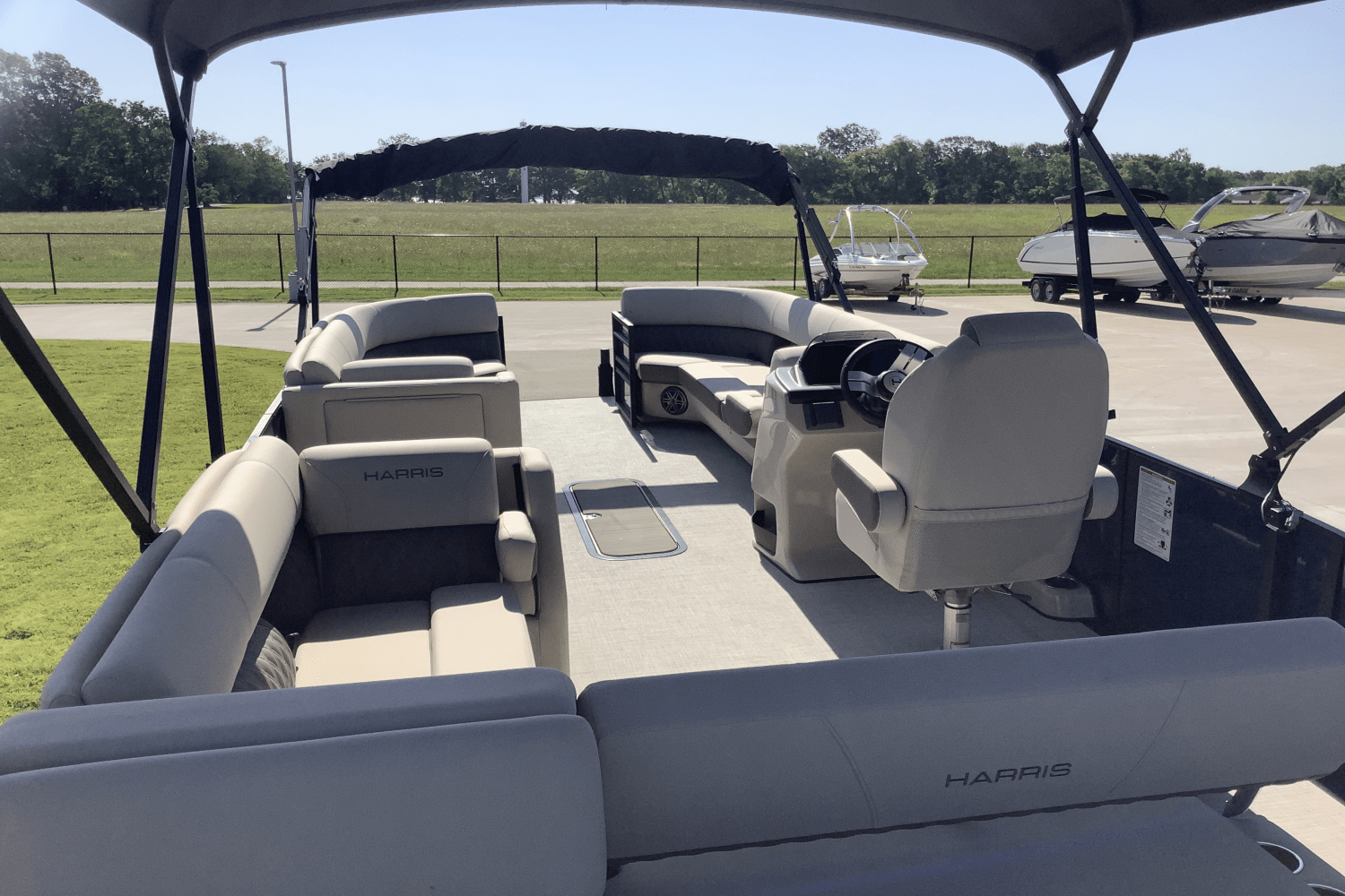 2025 Harris Sunliner 250 Image Thumbnail #9