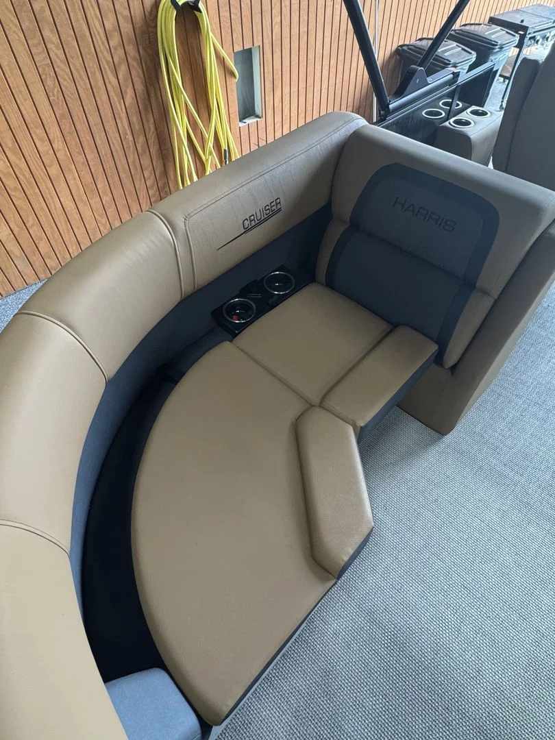 2025 Harris 230 Cruiser Image Thumbnail #6