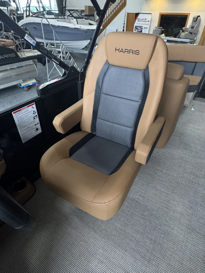 2025 Harris 230 Cruiser Image Thumbnail #8