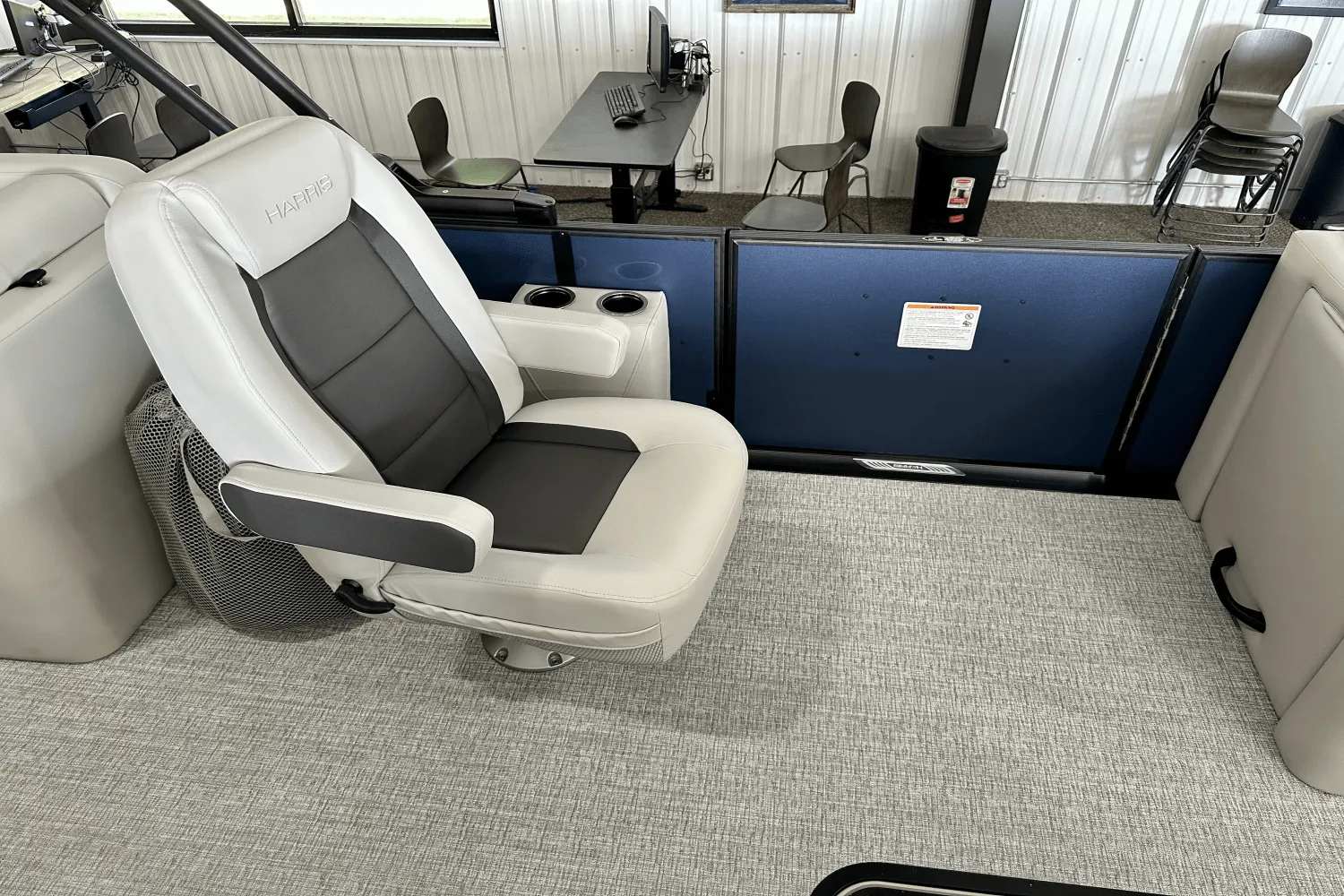 2025 Harris 230 Cruiser Image Thumbnail #18