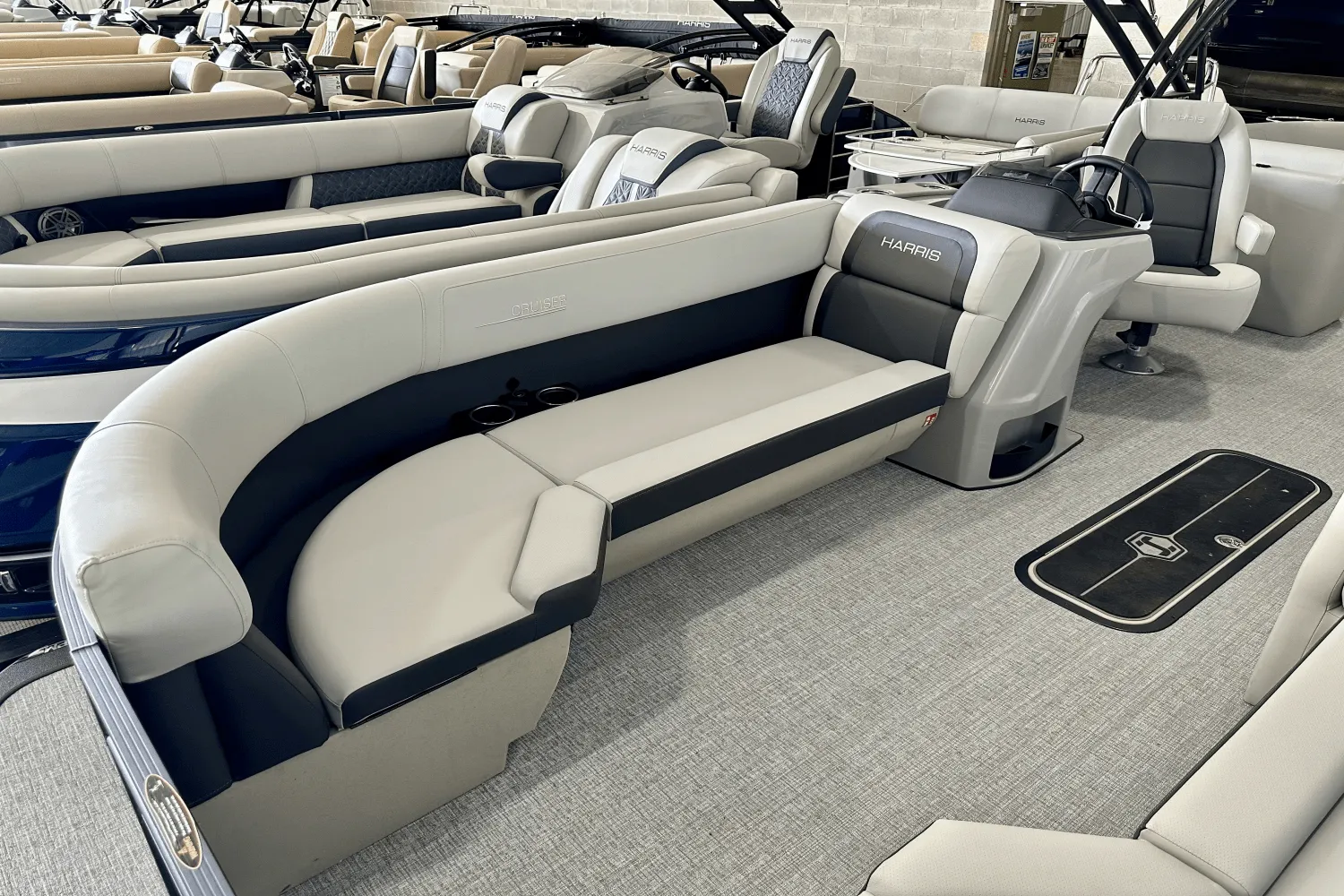 2025 Harris 230 Cruiser Image Thumbnail #9