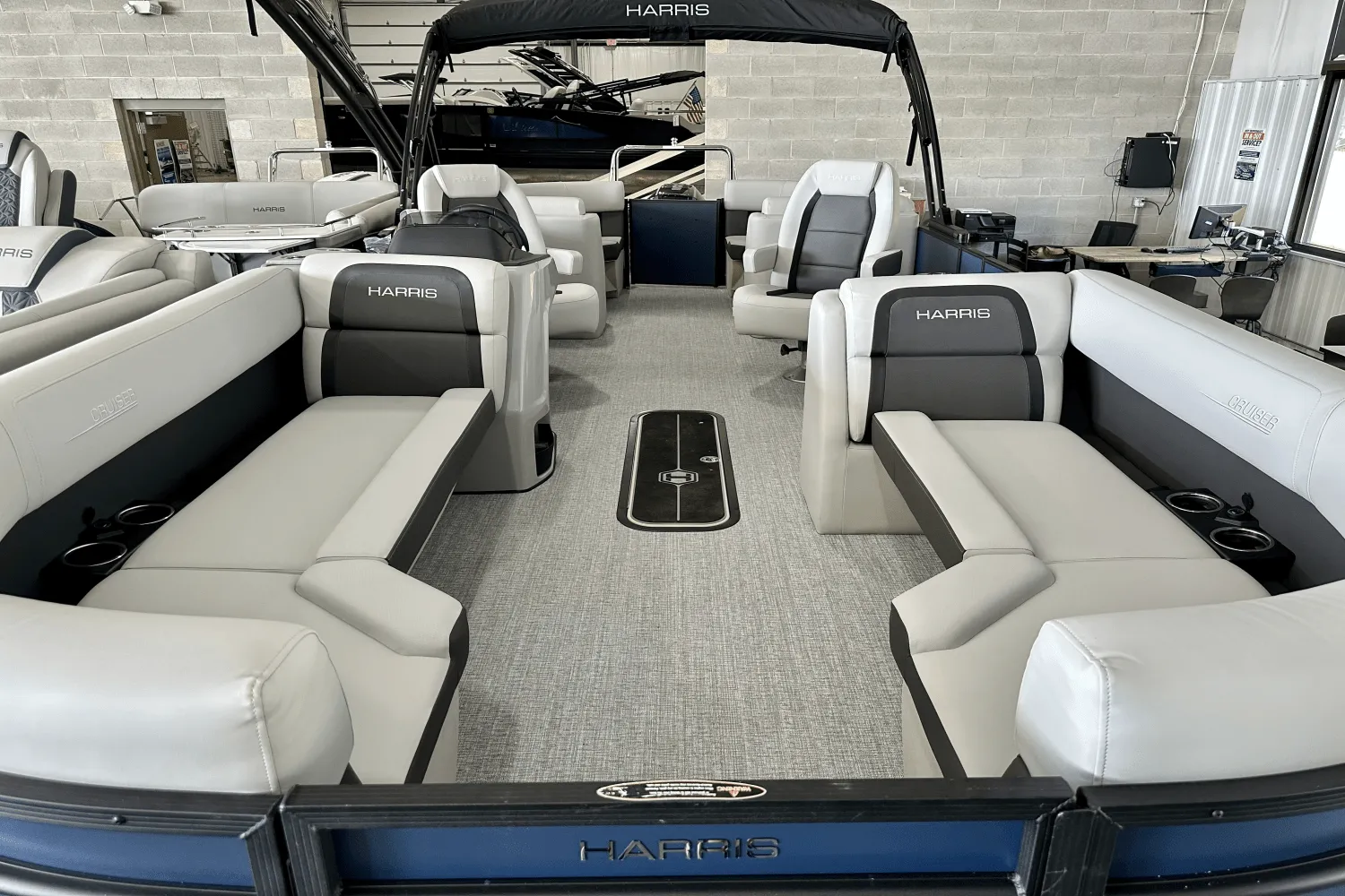 2025 Harris 230 Cruiser Image Thumbnail #8