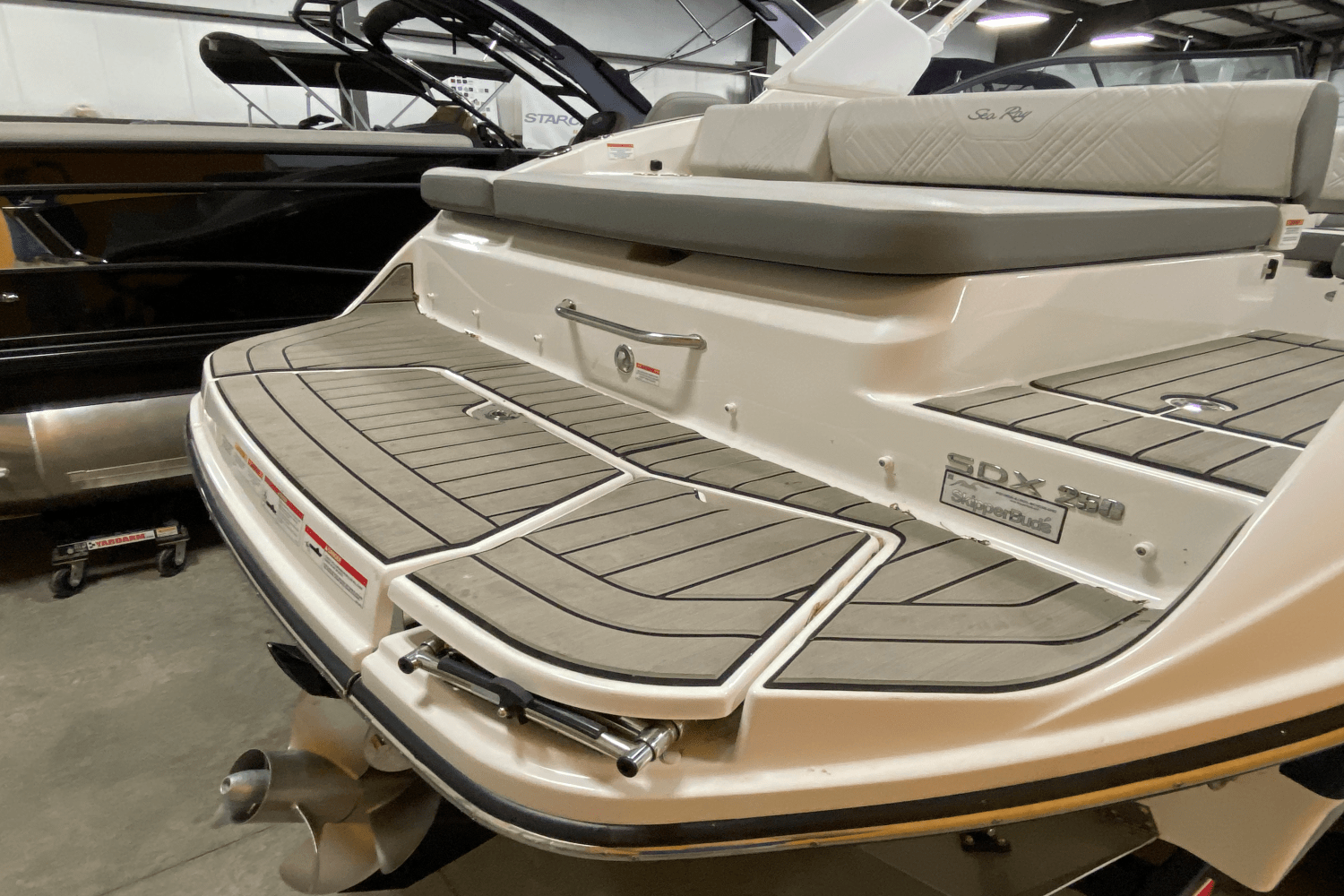 2025 Sea Ray 250 SDX Image Thumbnail #4