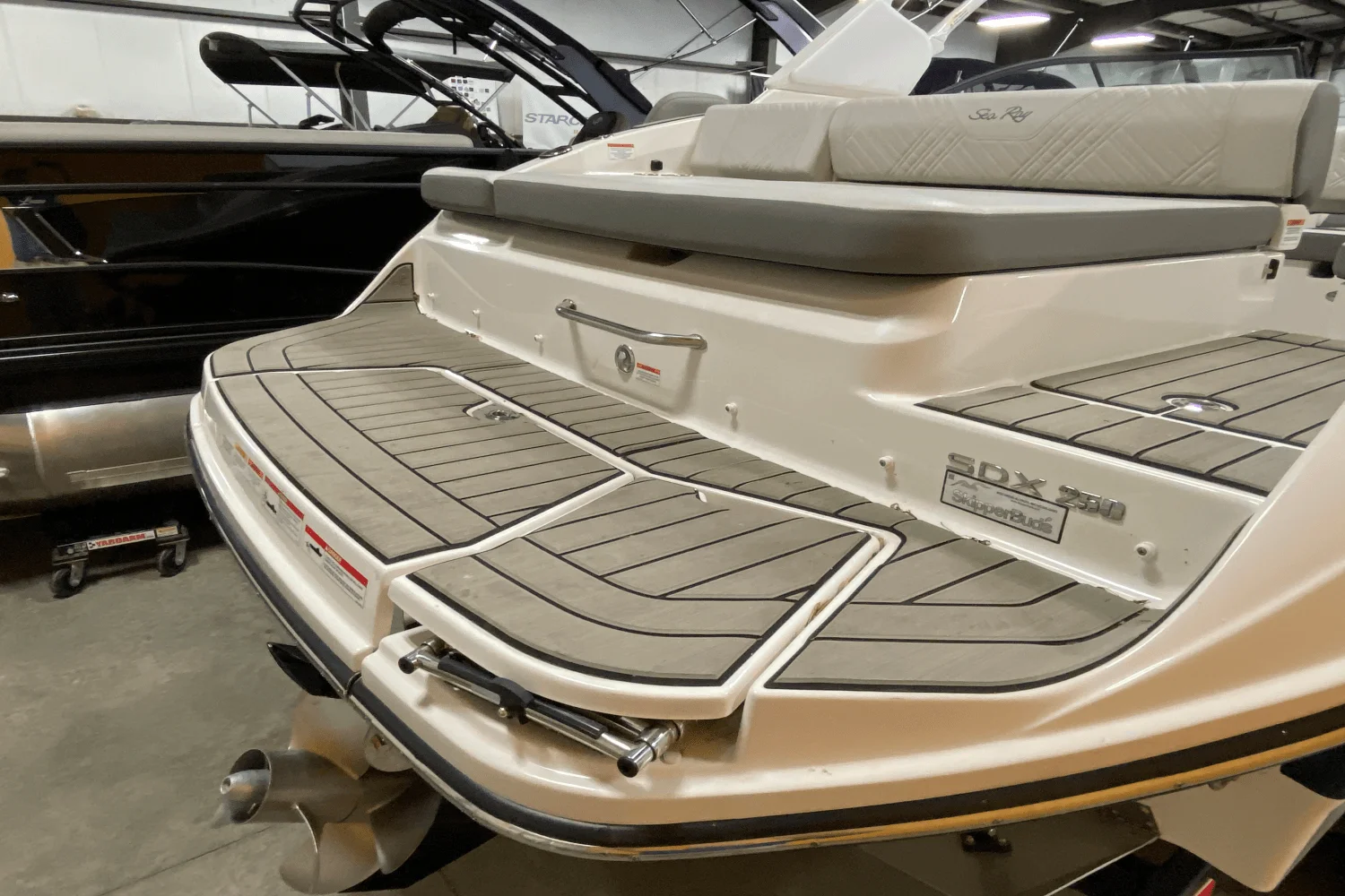 2025 Sea Ray 250 SDX Image Thumbnail #4