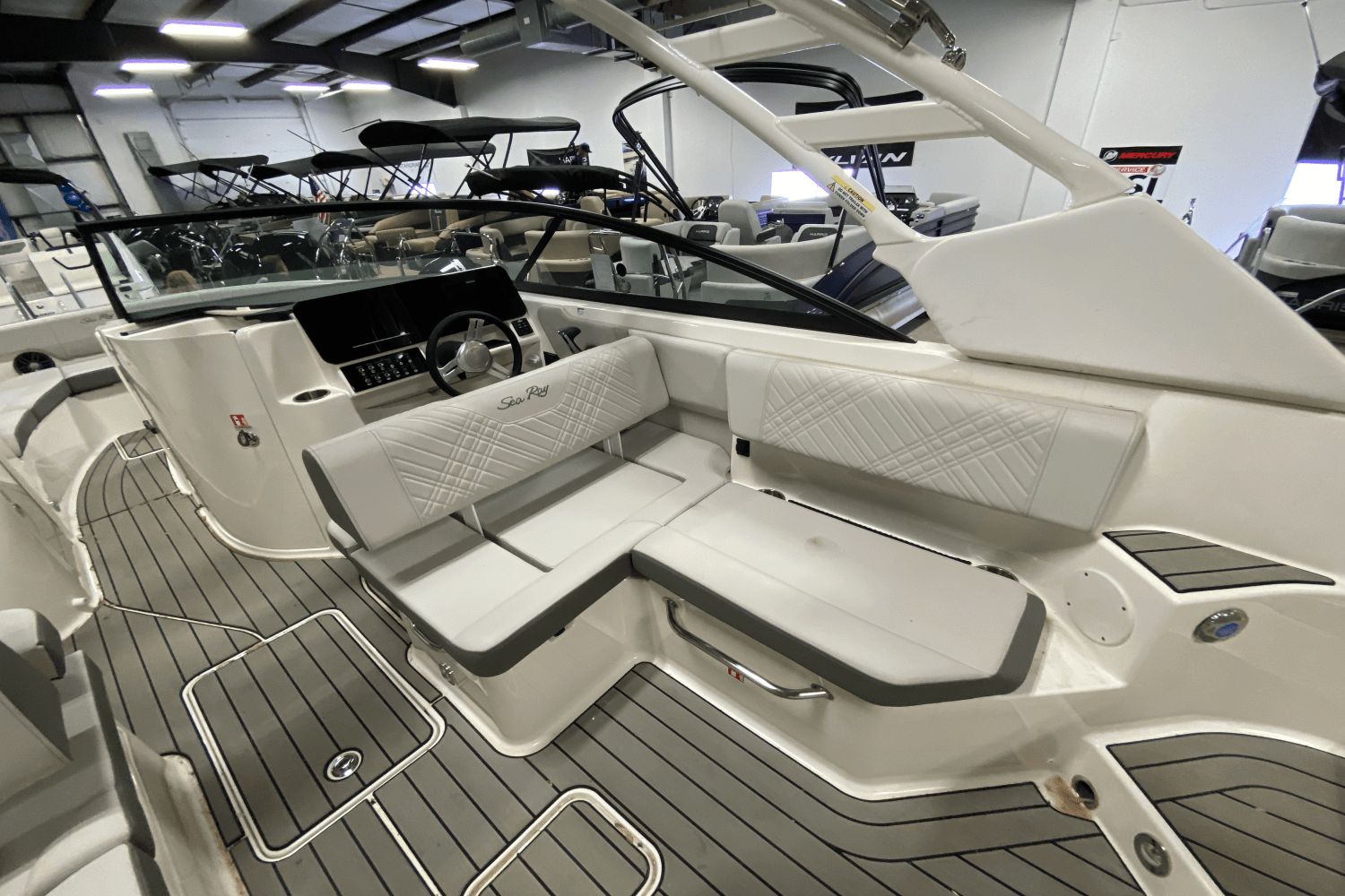 2025 Sea Ray 250 SDX Image Thumbnail #23