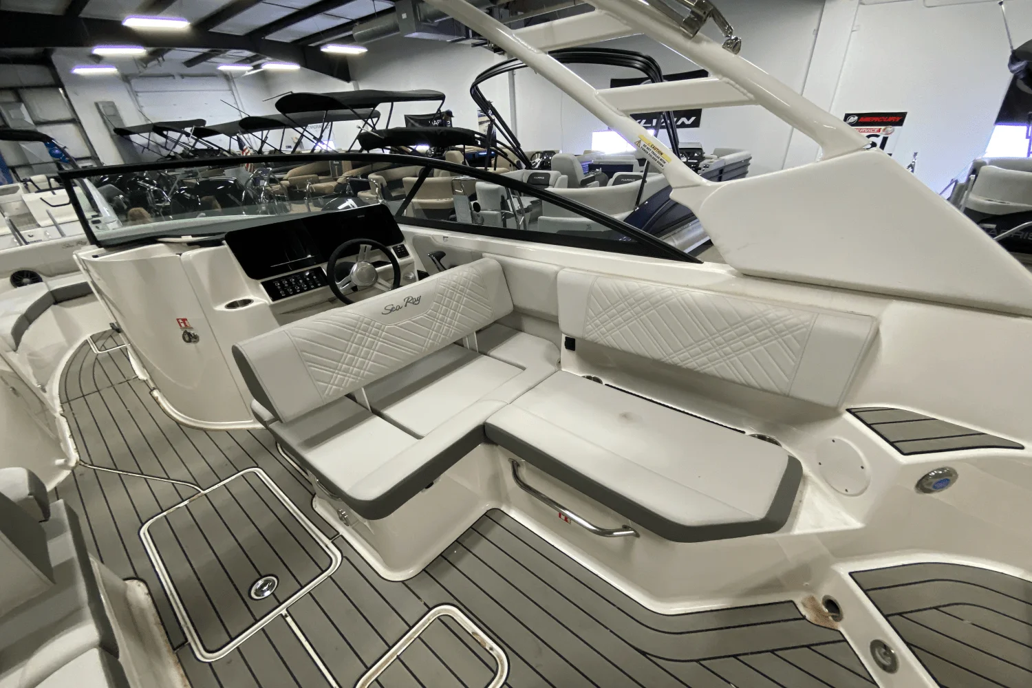 2025 Sea Ray 250 SDX Image Thumbnail #23