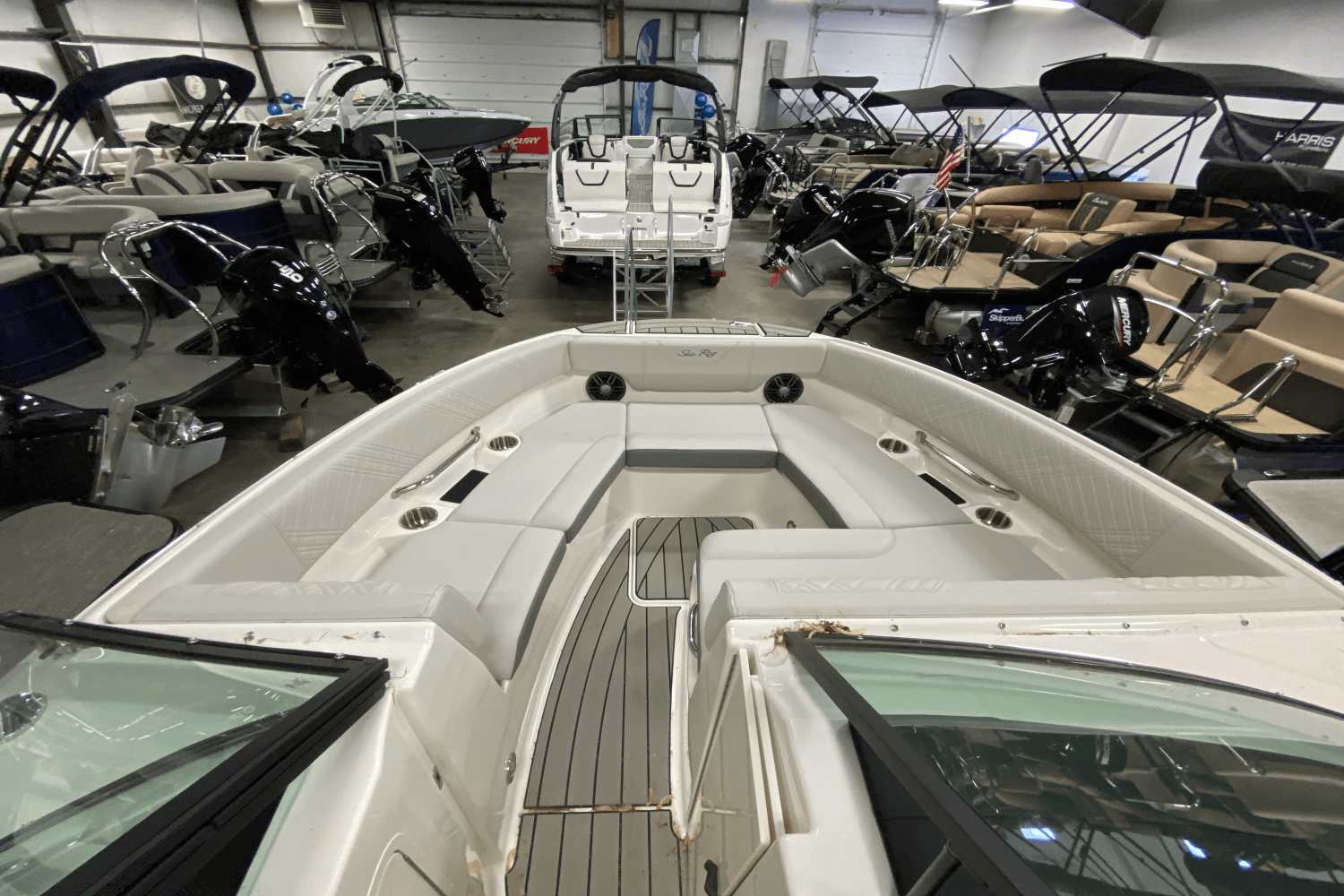 2025 Sea Ray 250 SDX Image Thumbnail #17