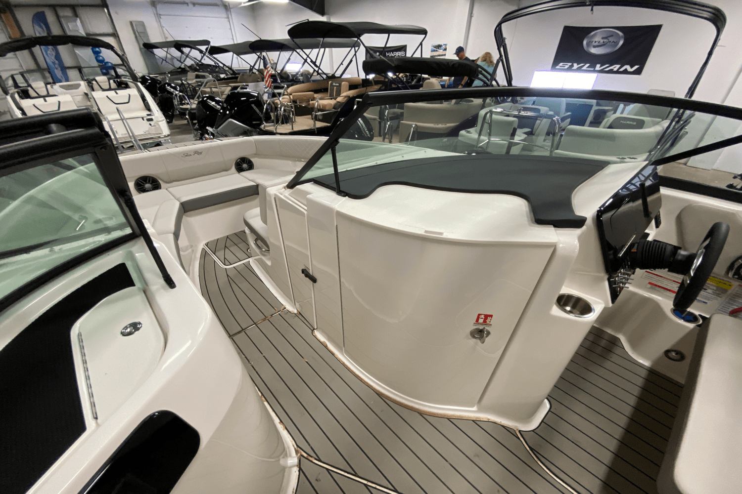 2025 Sea Ray 250 SDX Image Thumbnail #15