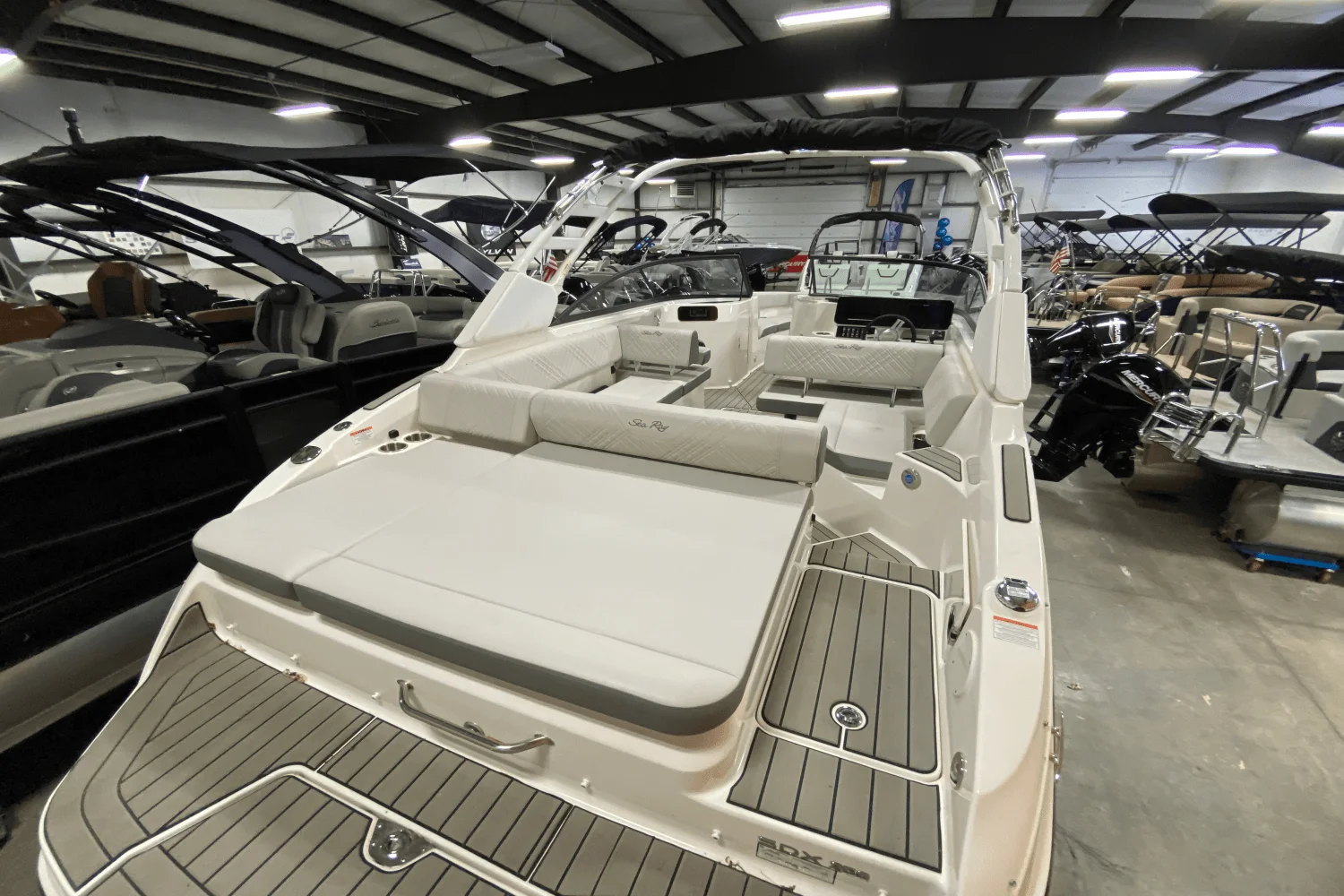 2025 Sea Ray 250 SDX Image Thumbnail #5