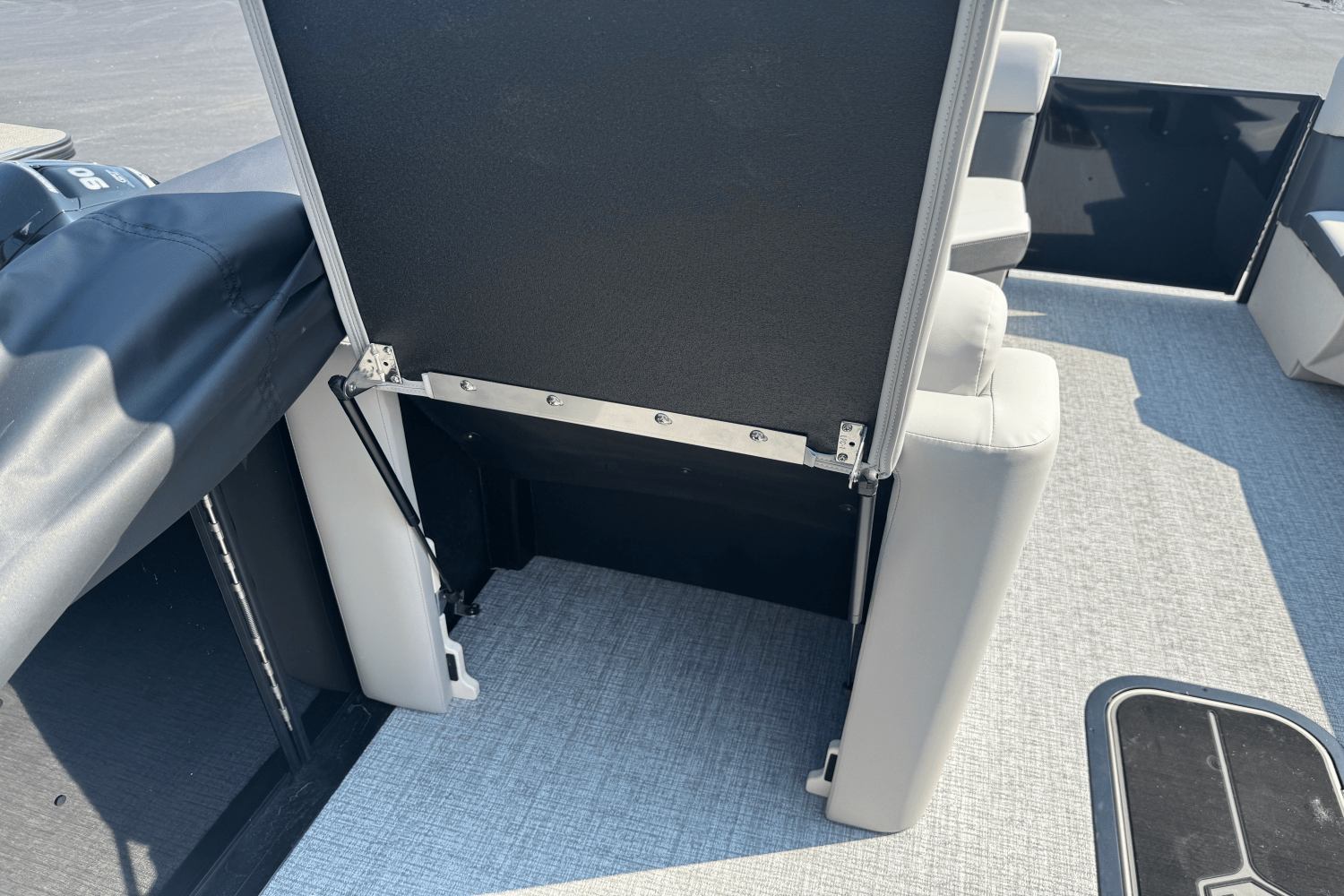 2025 Harris 230 Cruiser Image Thumbnail #10