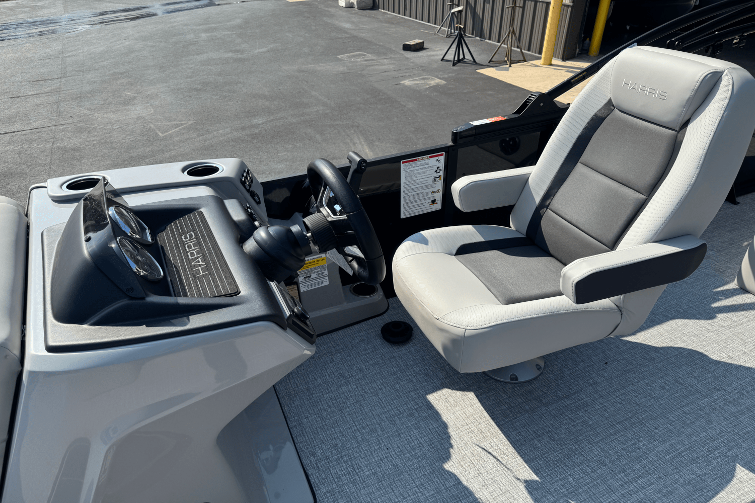 2025 Harris 230 Cruiser Image Thumbnail #11