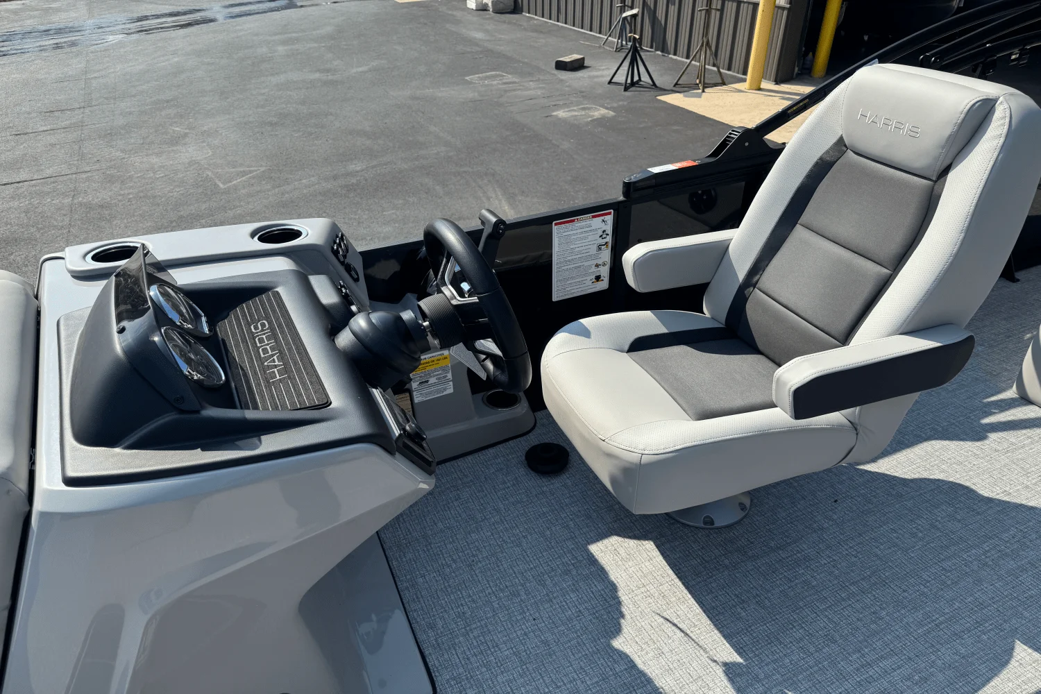 2025 Harris 230 Cruiser Image Thumbnail #11