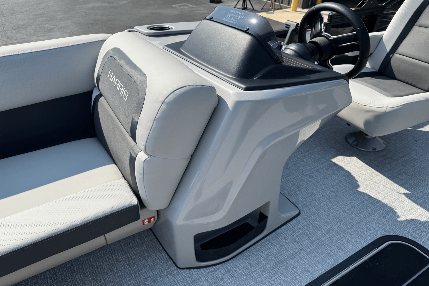 2025 Harris 230 Cruiser Image Thumbnail #8